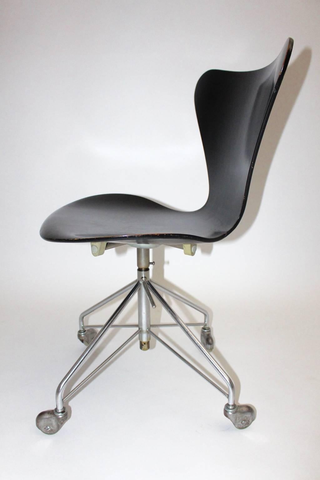 Mid-Century Modern Mid Century Modern Vintage Black Office Chair by Arne Jacobsen 1950s, Denmark For Sale