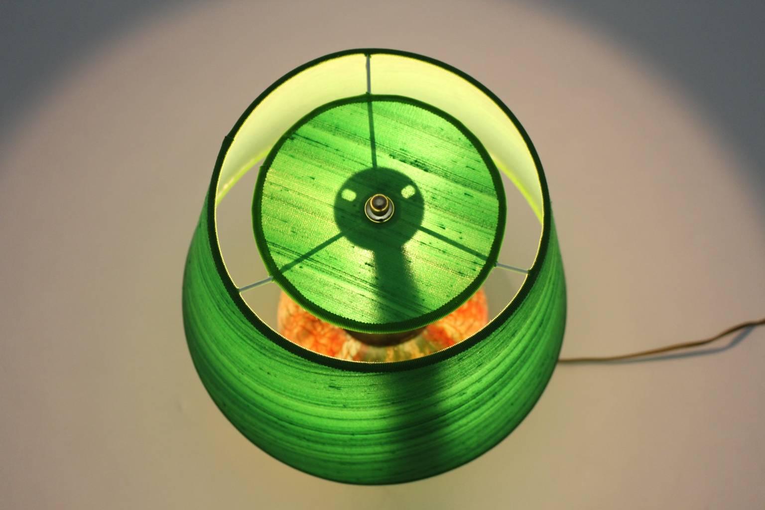 Mid Century Modern Vintage Green Red Glass Ball Table Lamp by WMF Germany 1940s In Good Condition For Sale In Vienna, AT