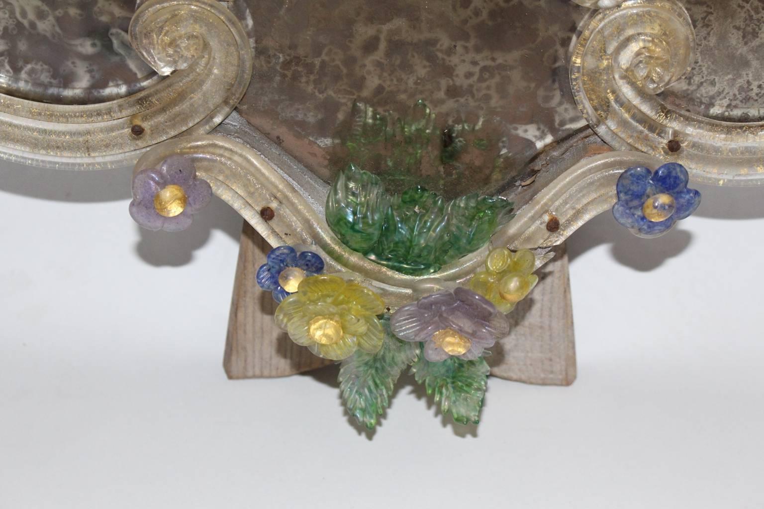 Mid Century Modern Vintage Wall Mirror with Multicolored Glass Flower 1950 Italy For Sale 1
