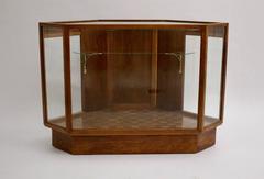 Art Deco Era Vintage Oak Glass Brass Thonet Showcase Vitrine Austria, circa 1920