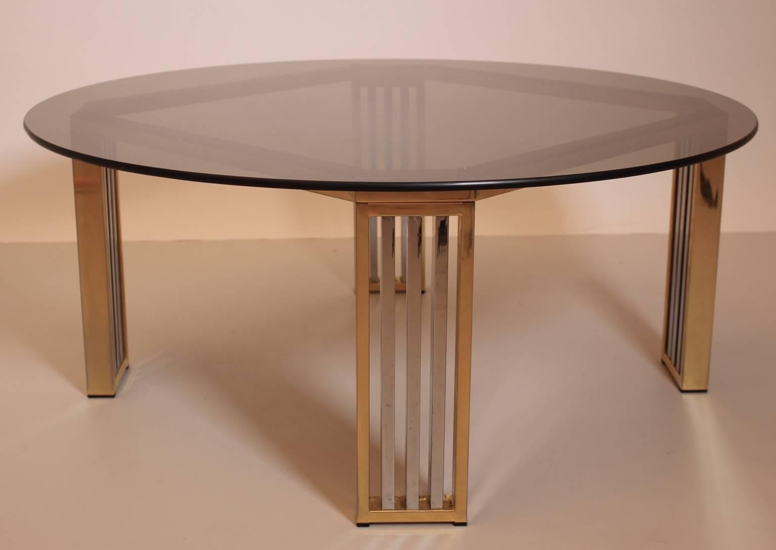 20ième siècle Table basse moderne du milieu du siècle dernier en chrome et laiton Italie, vers 1970 en vente