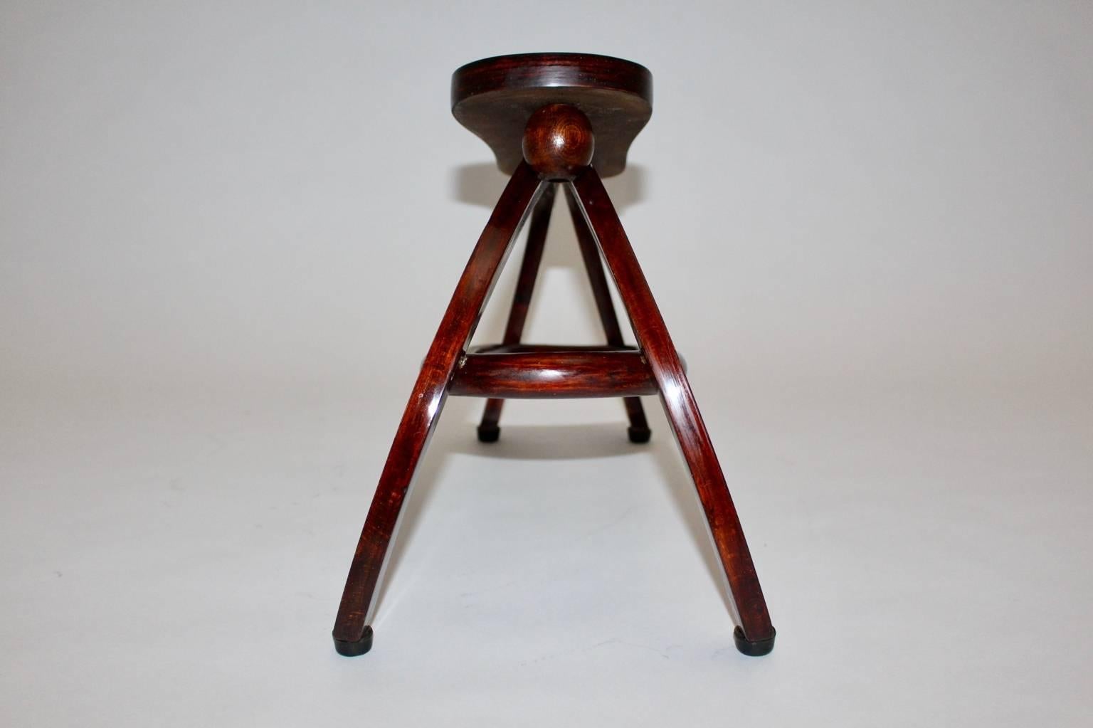 Austrian Jugendstil Beech Thonet Shoe Stool by Josef Hoffmann, circa 1907, Vienna For Sale