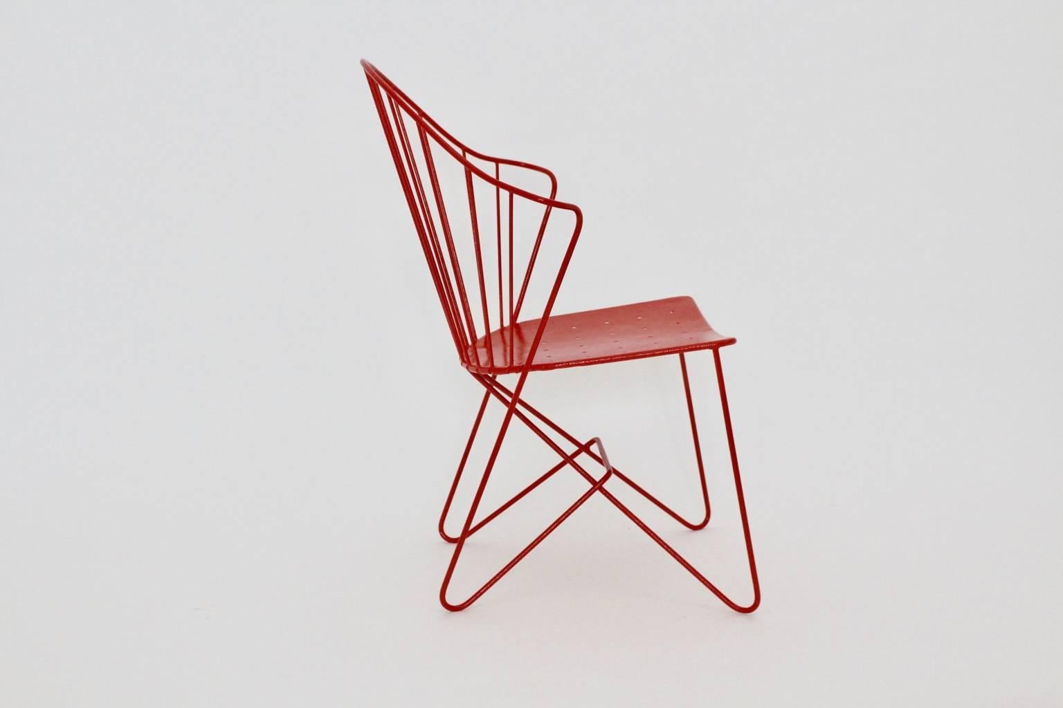 Austriaco Sedia laterale rossa Astoria Vintage di J. O. Wladar e V. Moedlhammer  Sonett c 1955 in vendita