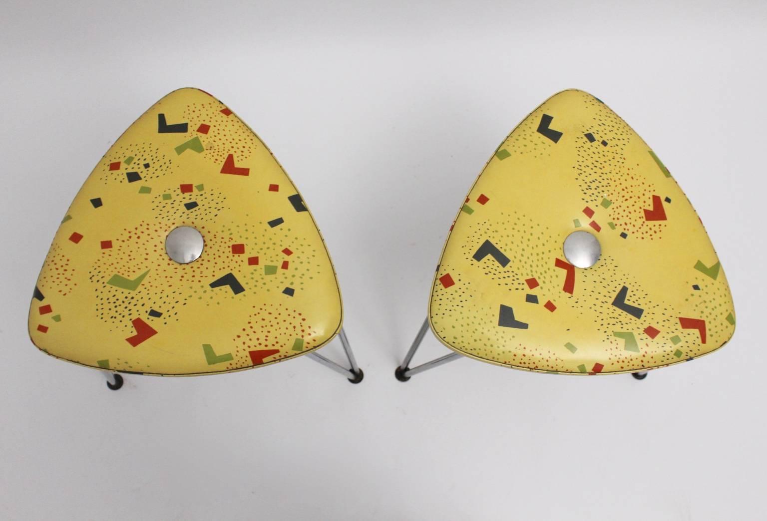 Austriaco Coppia di sgabelli duo vintage di plastica Talos, 1950, Vienna in vendita