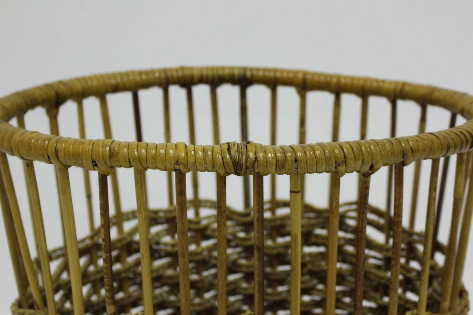 Mid Century Modern Vintage Rattan Paper Basket Austria, circa 1960 In Good Condition For Sale In Vienna, AT