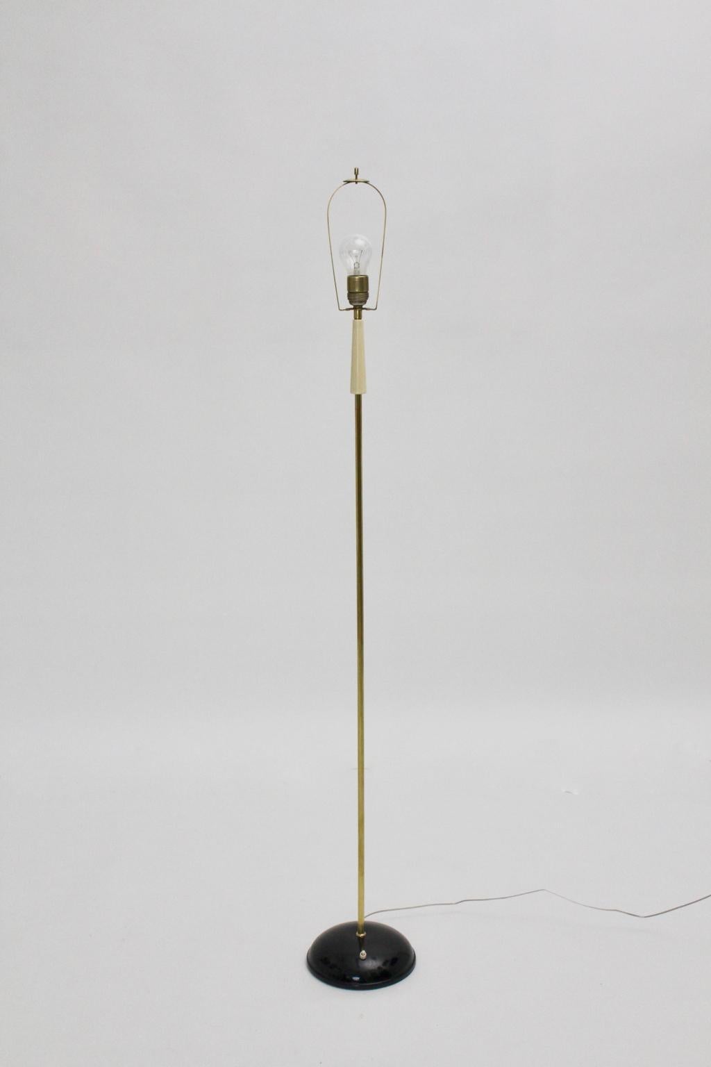 Mid Century Modern Vintage Brass Floor Lamp Austria, 1950 For Sale 3