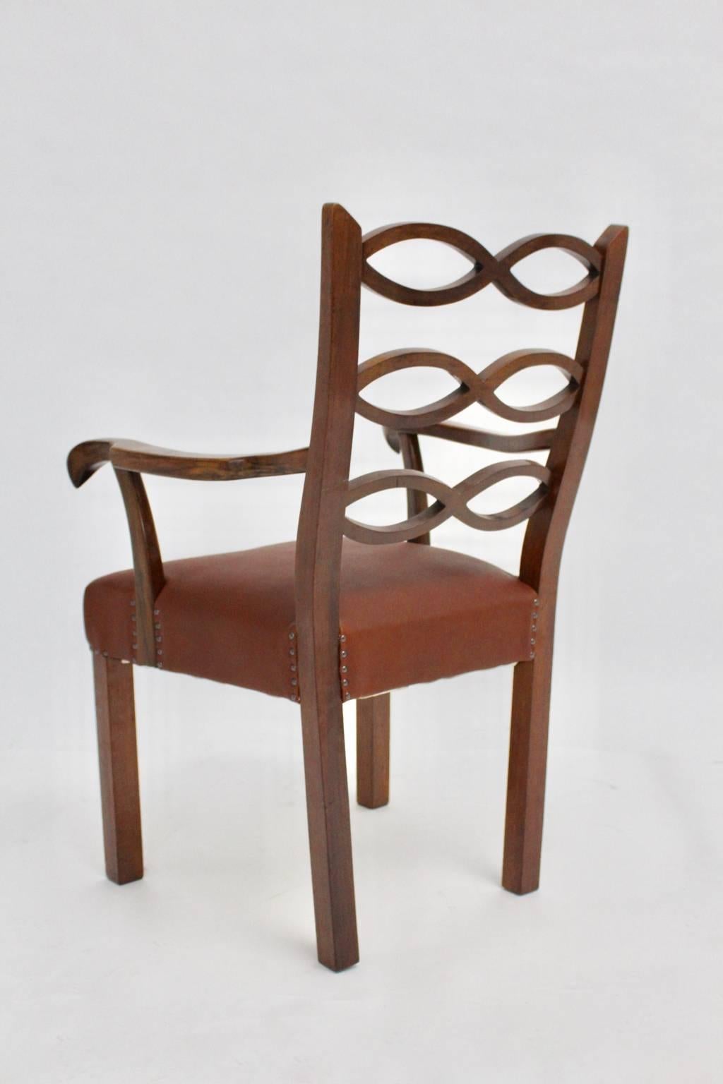 Vintage-Sessel aus Nussbaumholz aus der Art-déco-Ära von Hugo Gorge Wien, um 1925 (Leder) im Angebot