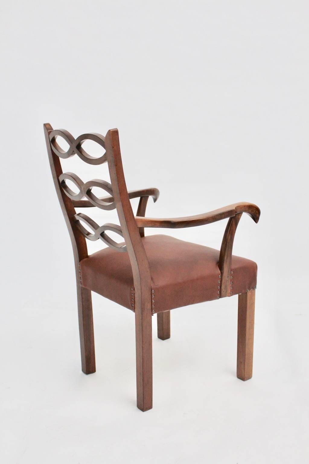 Vintage-Sessel aus Nussbaumholz aus der Art-déco-Ära von Hugo Gorge Wien, um 1925 im Angebot 1