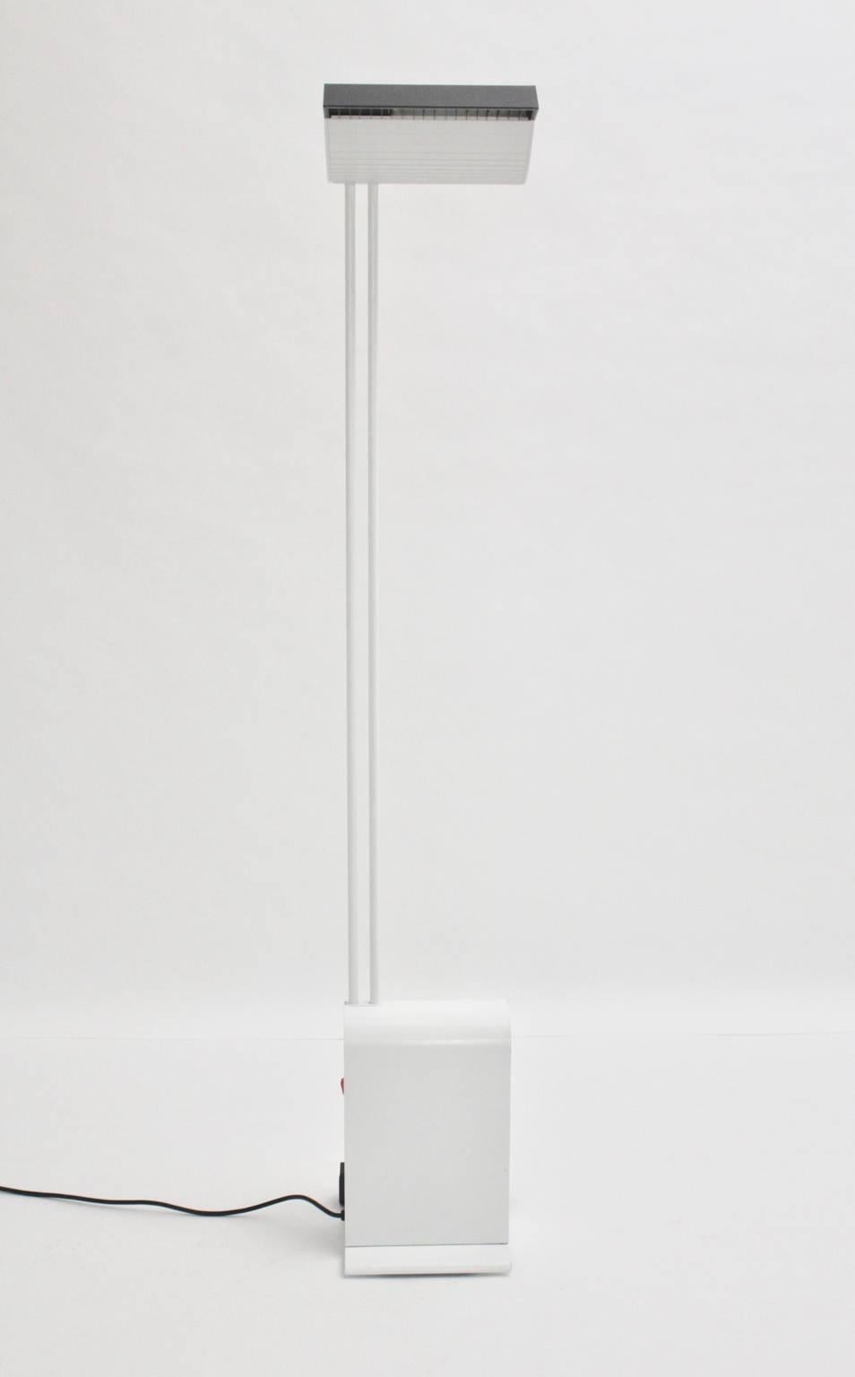 Modernist Vintage White Metal Floor Lamp by Hartmut Engel, 1985 In Good Condition For Sale In Vienna, AT