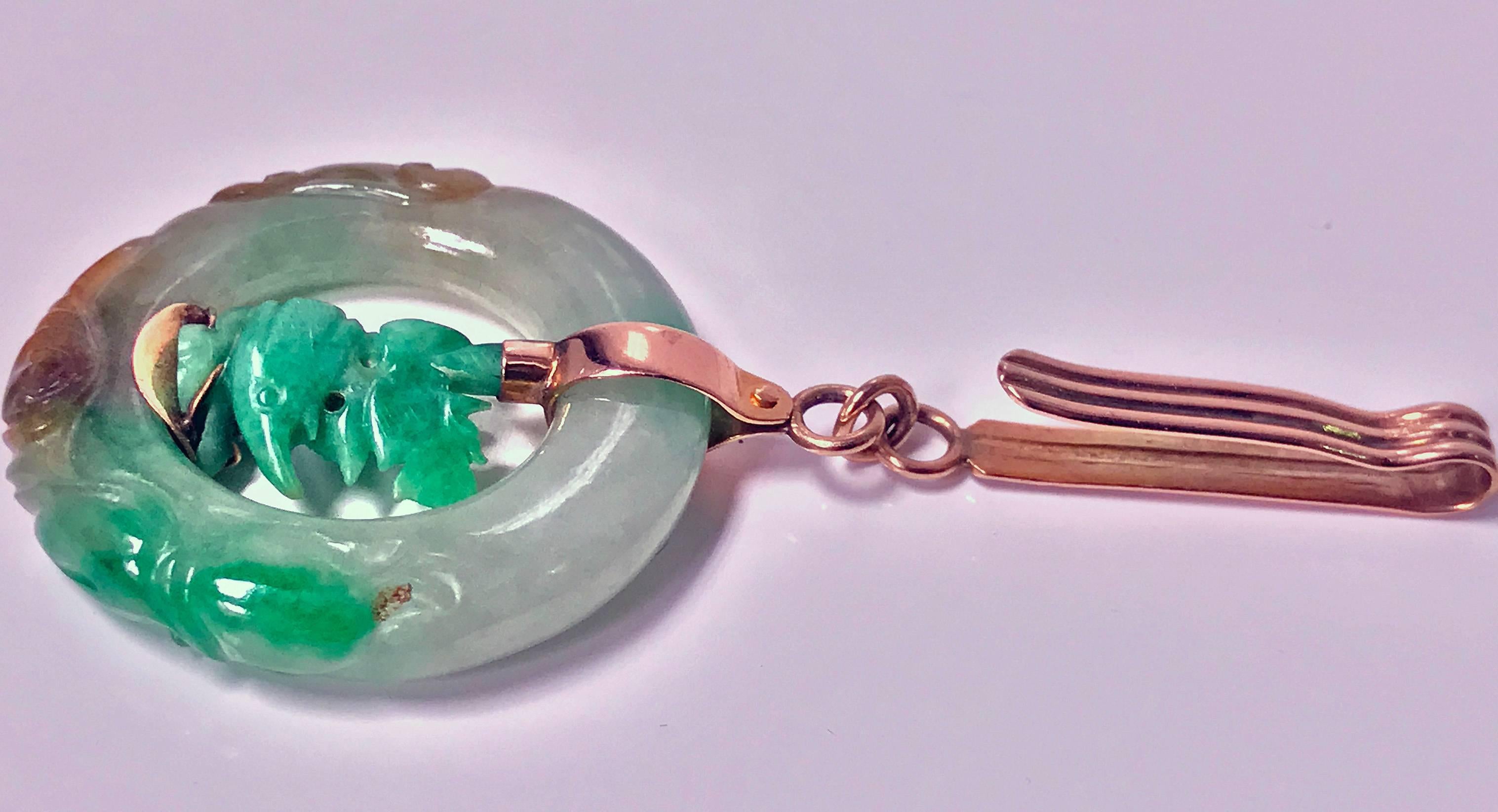 Jadeite Jade Circle Pendant in 14-carat In Good Condition In Toronto, Ontario