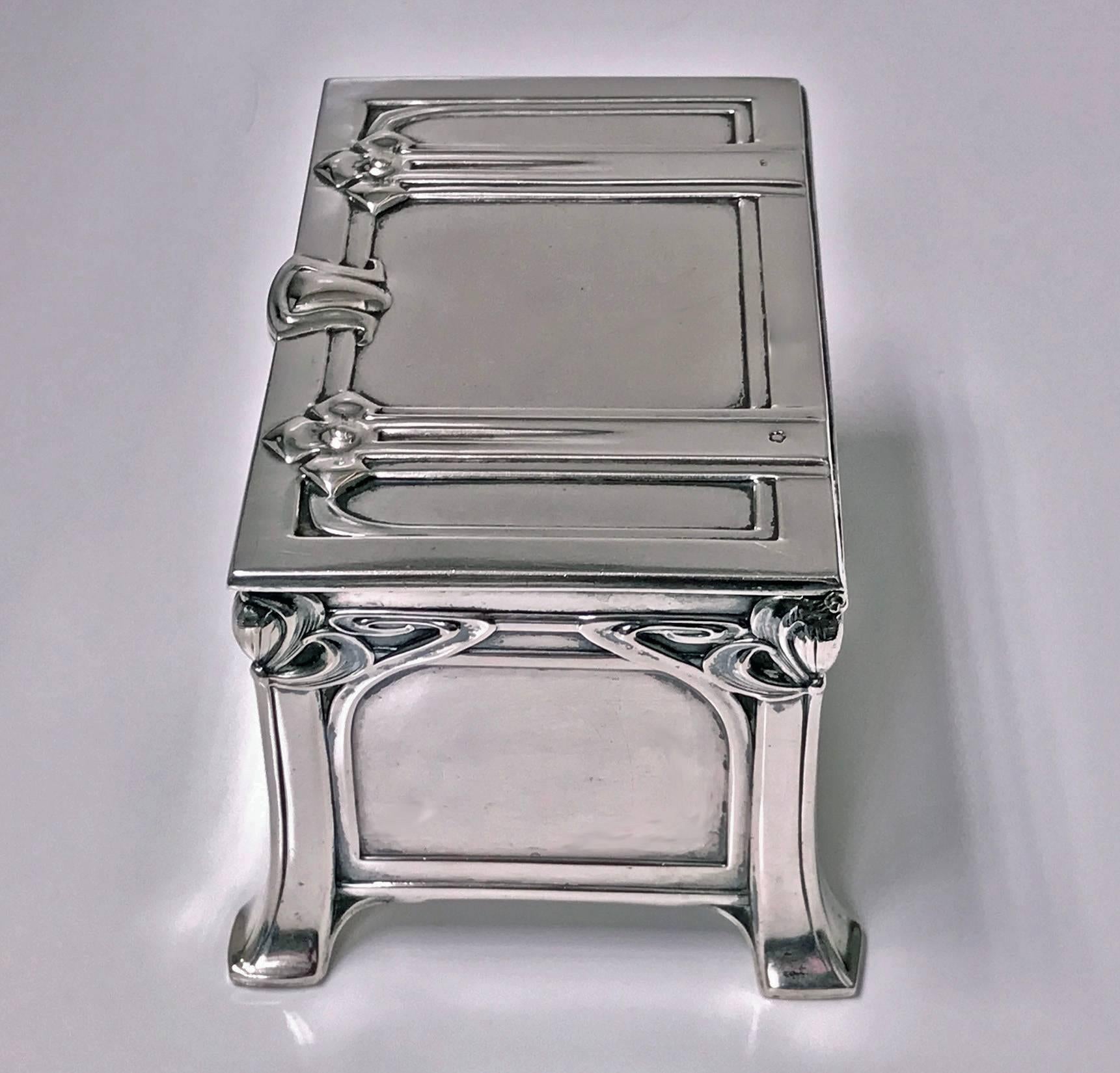 Rare Large Silver Jugendstil Nouveau Casket Box, Austrian, circa 1900 In Good Condition In Toronto, Ontario