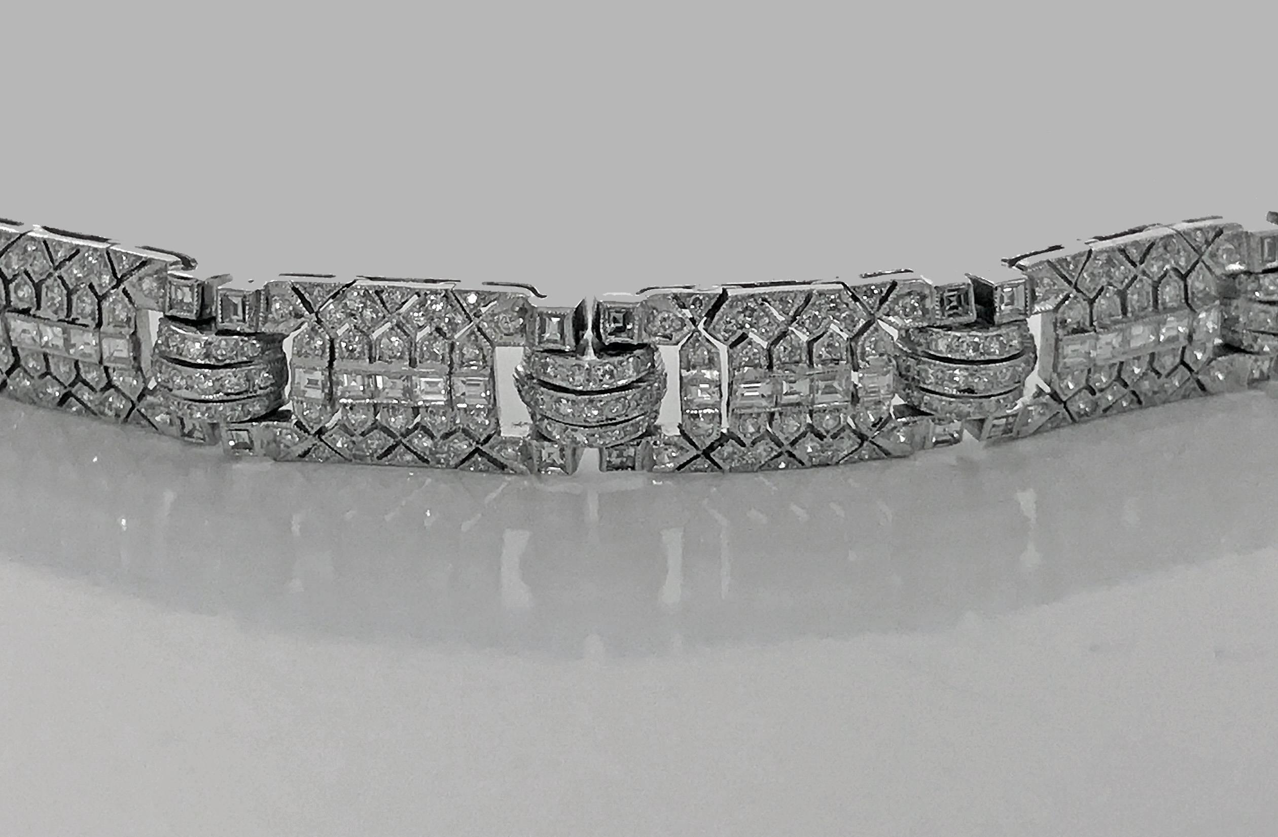 Art Deco 18-Karat Diamond Bracelet, circa 1930 2