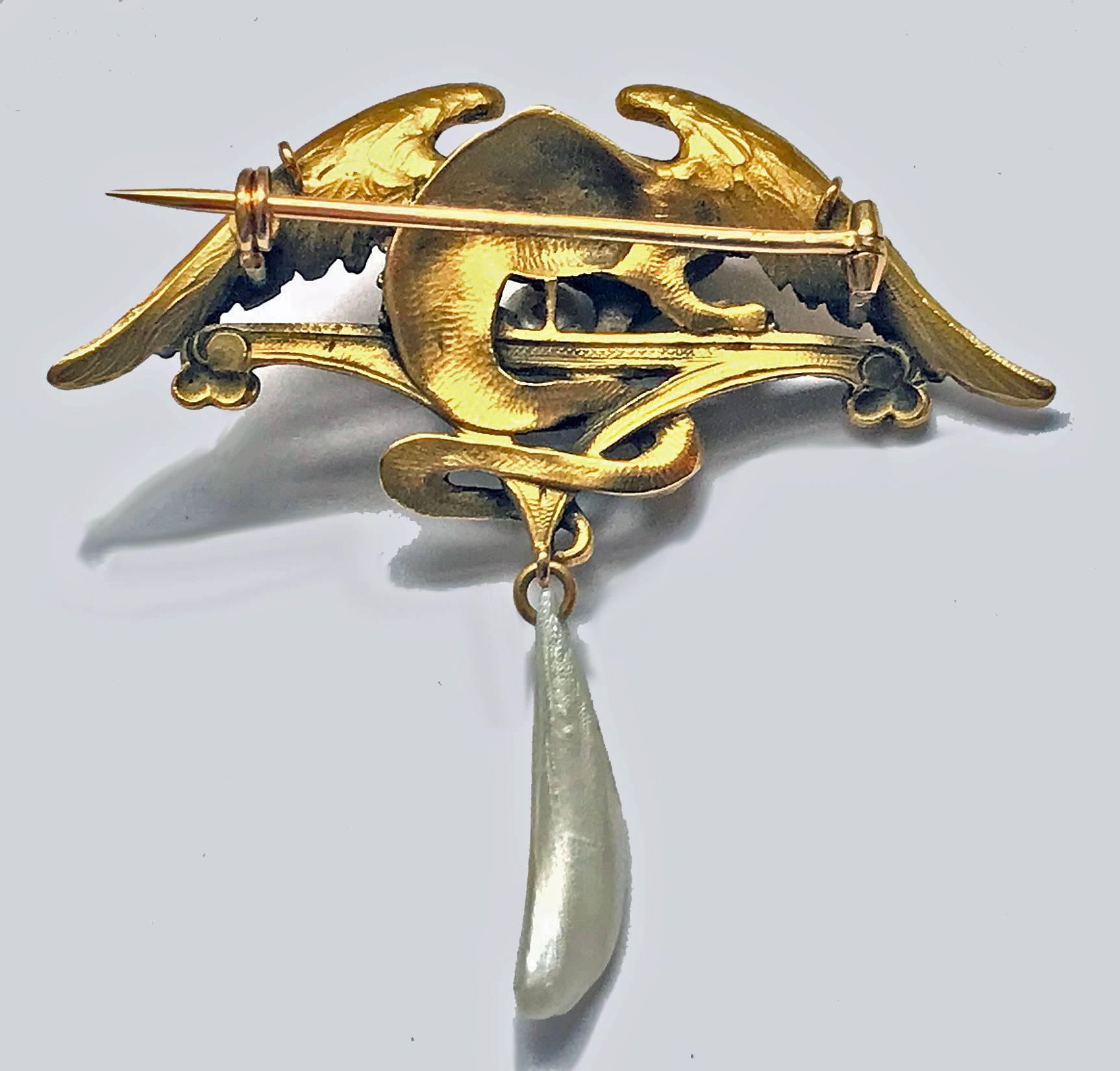 French Art Nouveau 18K Mythological Brooch Pendant, circa 1900 In Excellent Condition In Toronto, Ontario