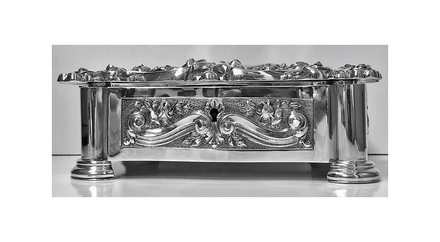 Large Antique Silver Casket Jewellery Box In Good Condition In Toronto, Ontario