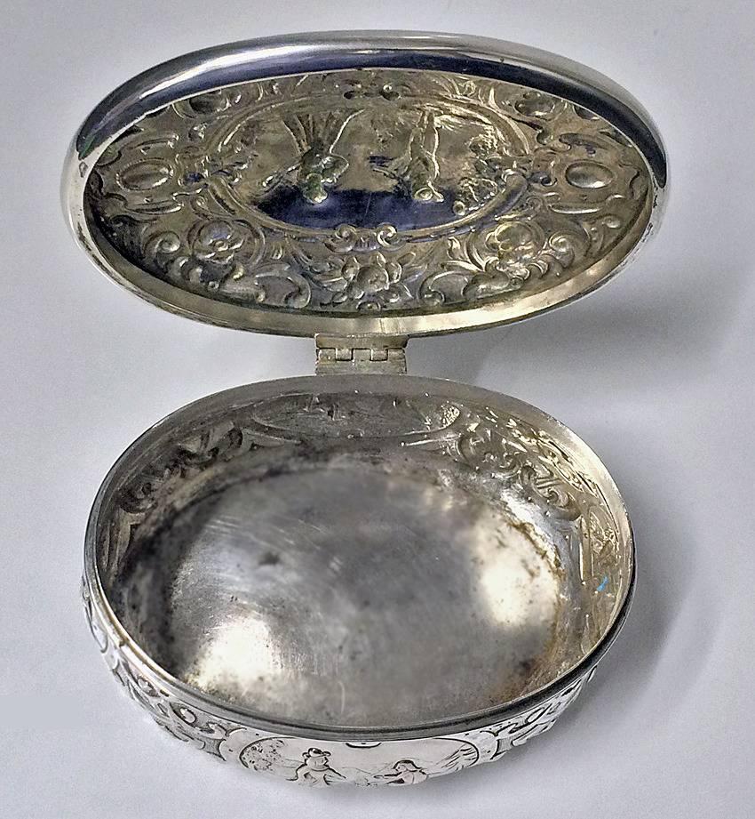 Large Hanau Silver box, circa 1900 In Good Condition In Toronto, Ontario