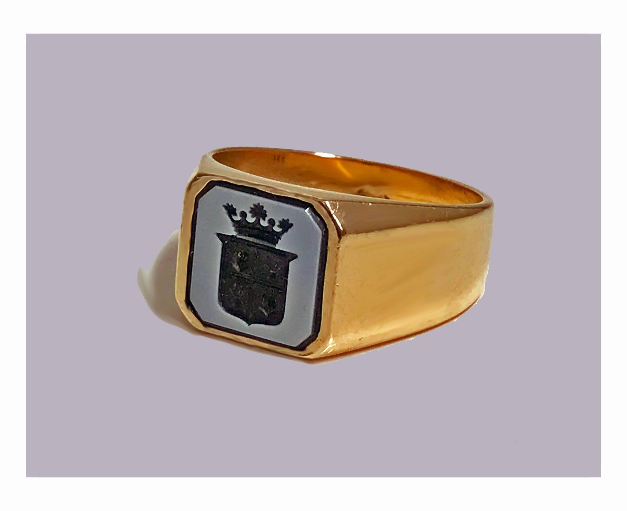 Gentleman's Antique Gold Sardonyx Ring, circa 1890 1