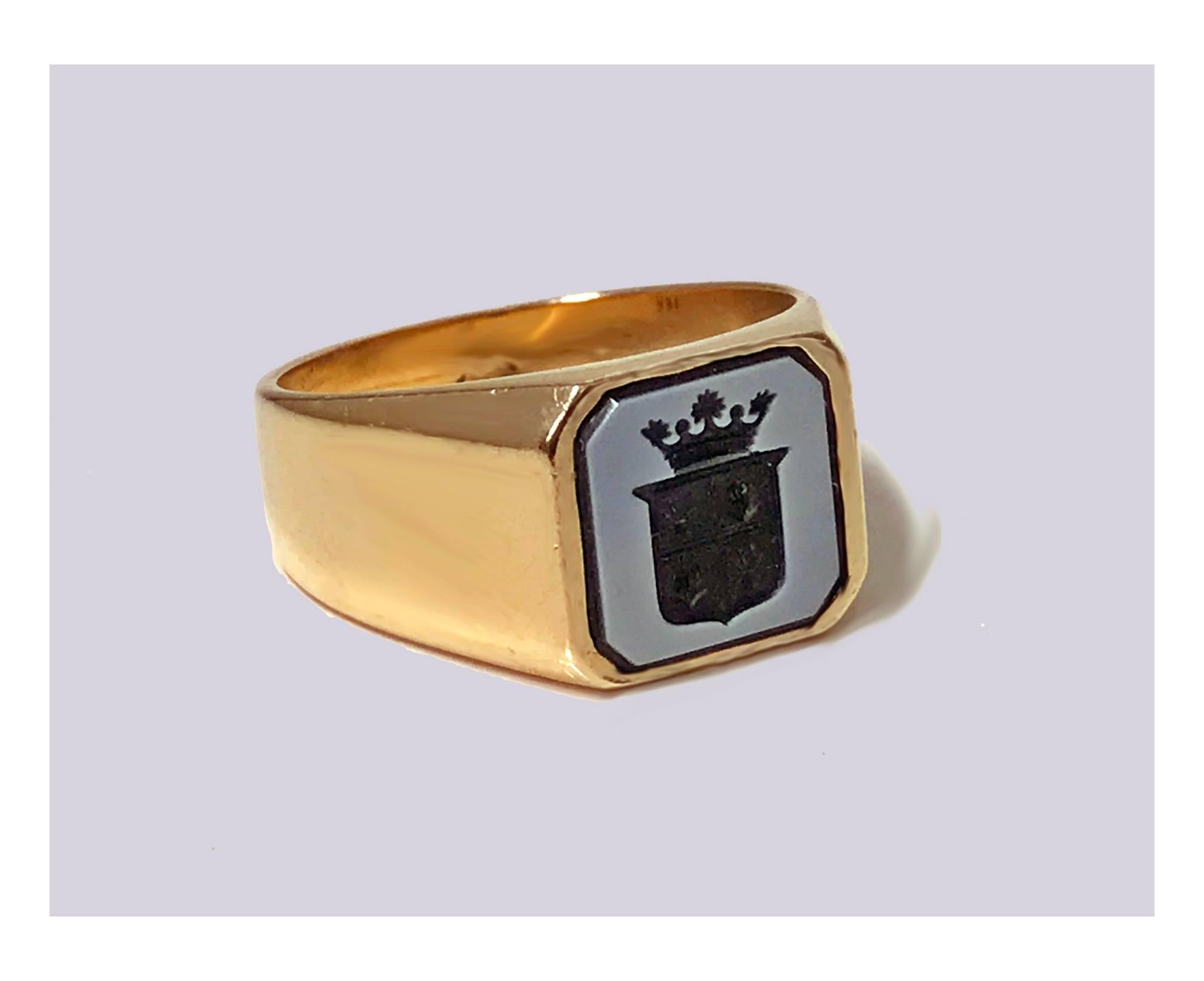 Antique gold sardonyx ring, circa 1890. Wonderful engraved coat of arms and coronet above, approximately 10.05 mm square, plain polished gold taperd mount. Stamped 14K. Ring Size: 10.75. May be sized. Item Weight: 11.46 grams.