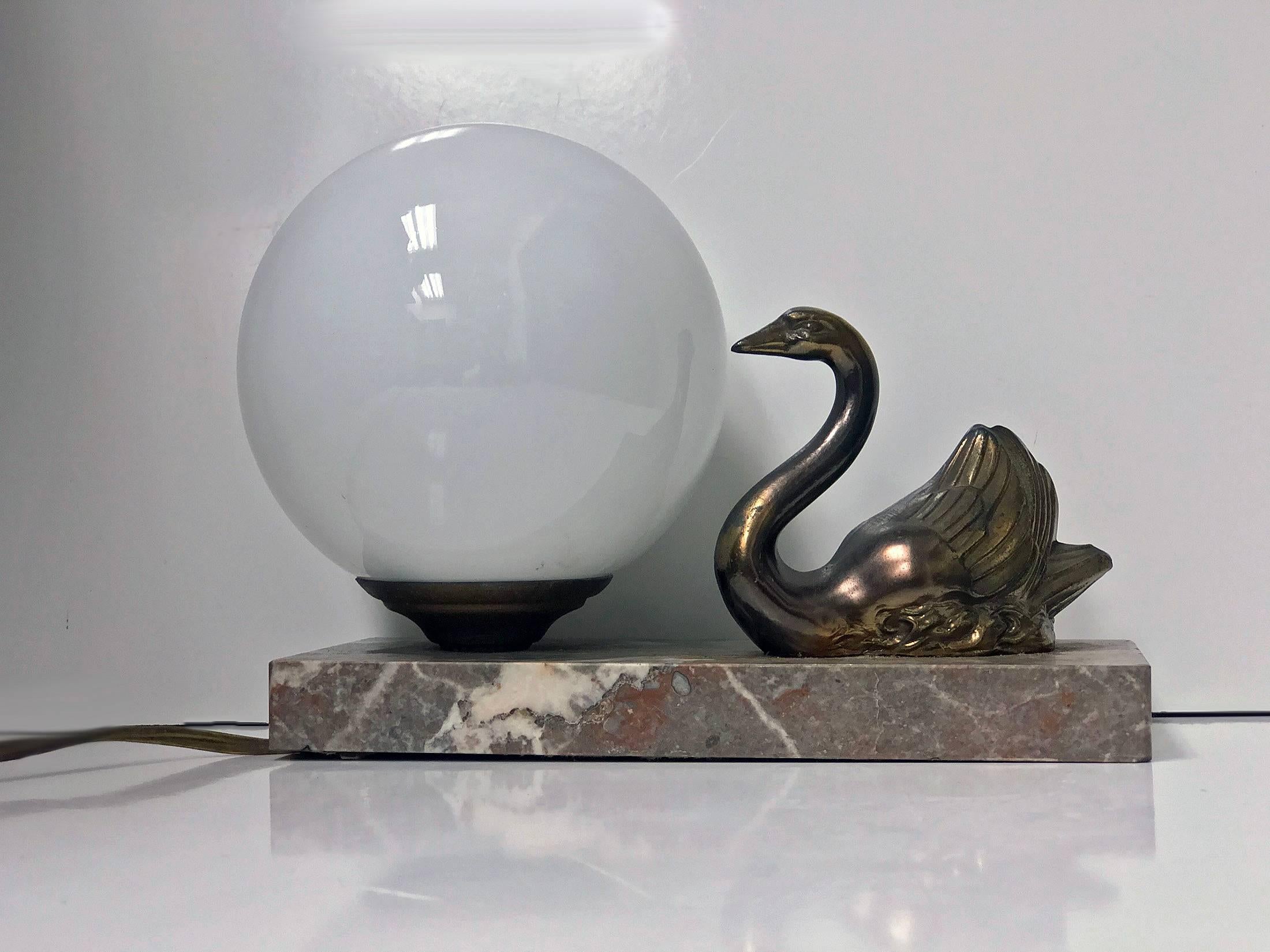 French Art Deco Swan Lamp, circa 1930 1