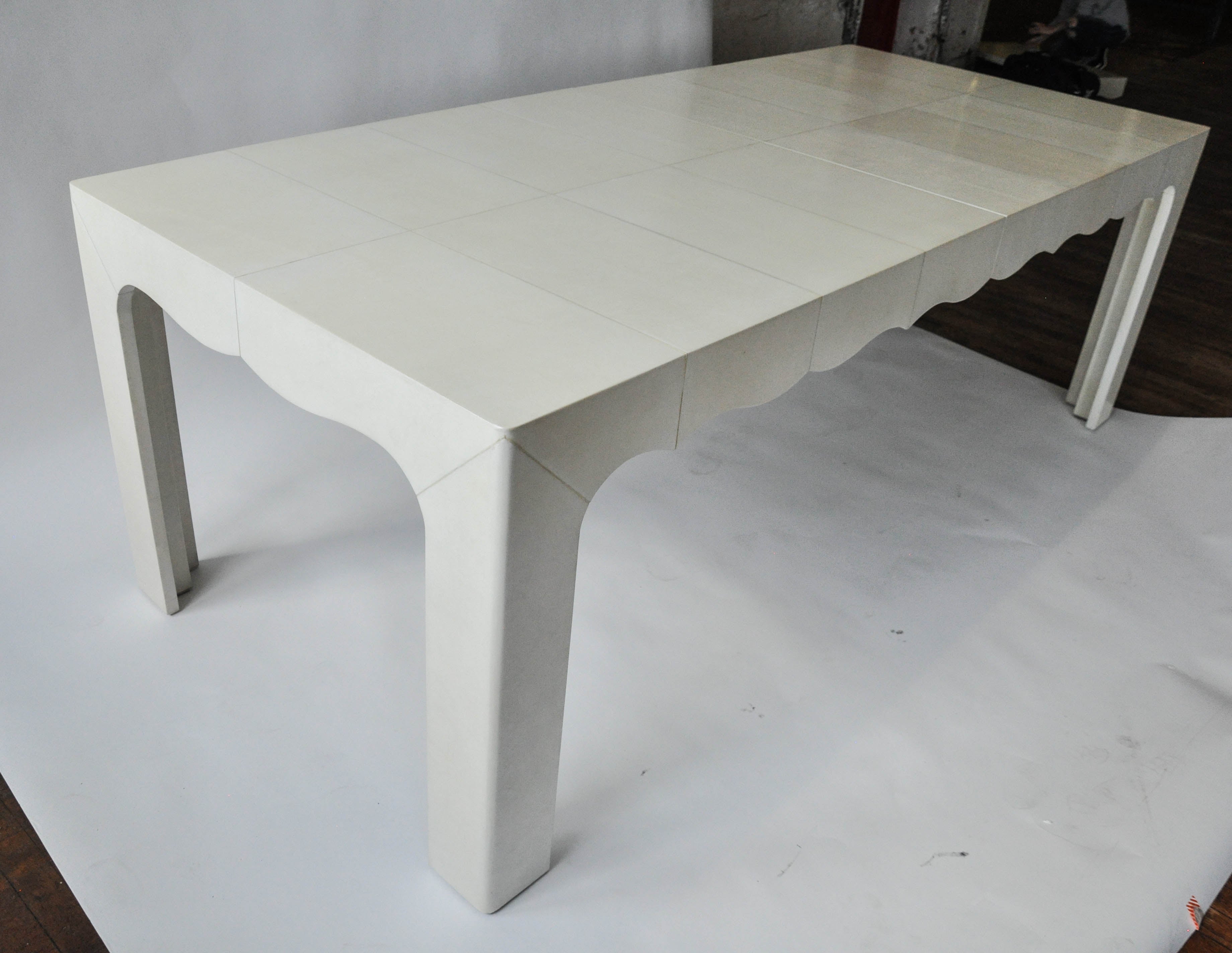 scalloped dining table