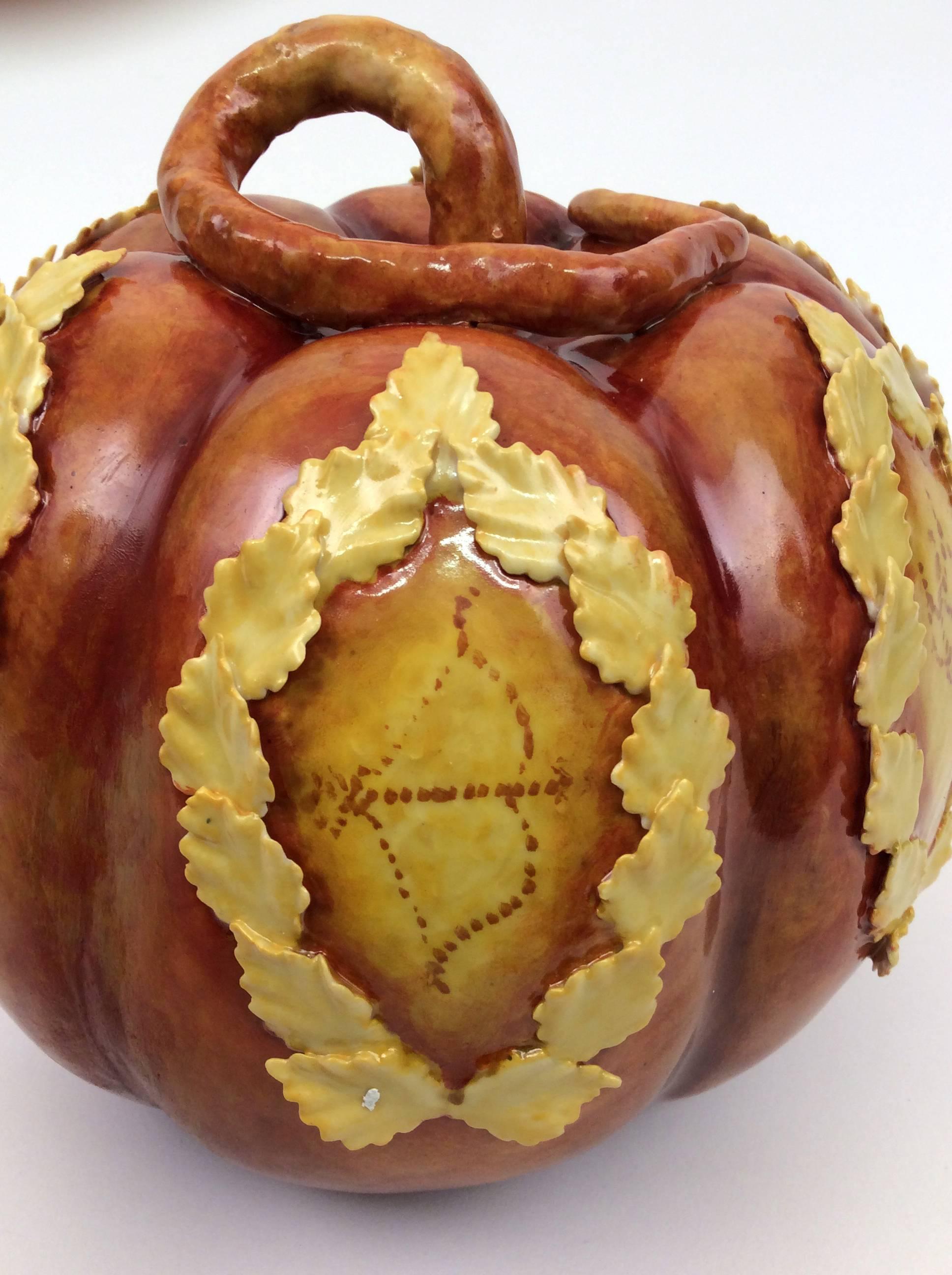 Amber Melon with Greek Medallions In Excellent Condition For Sale In Boston, MA