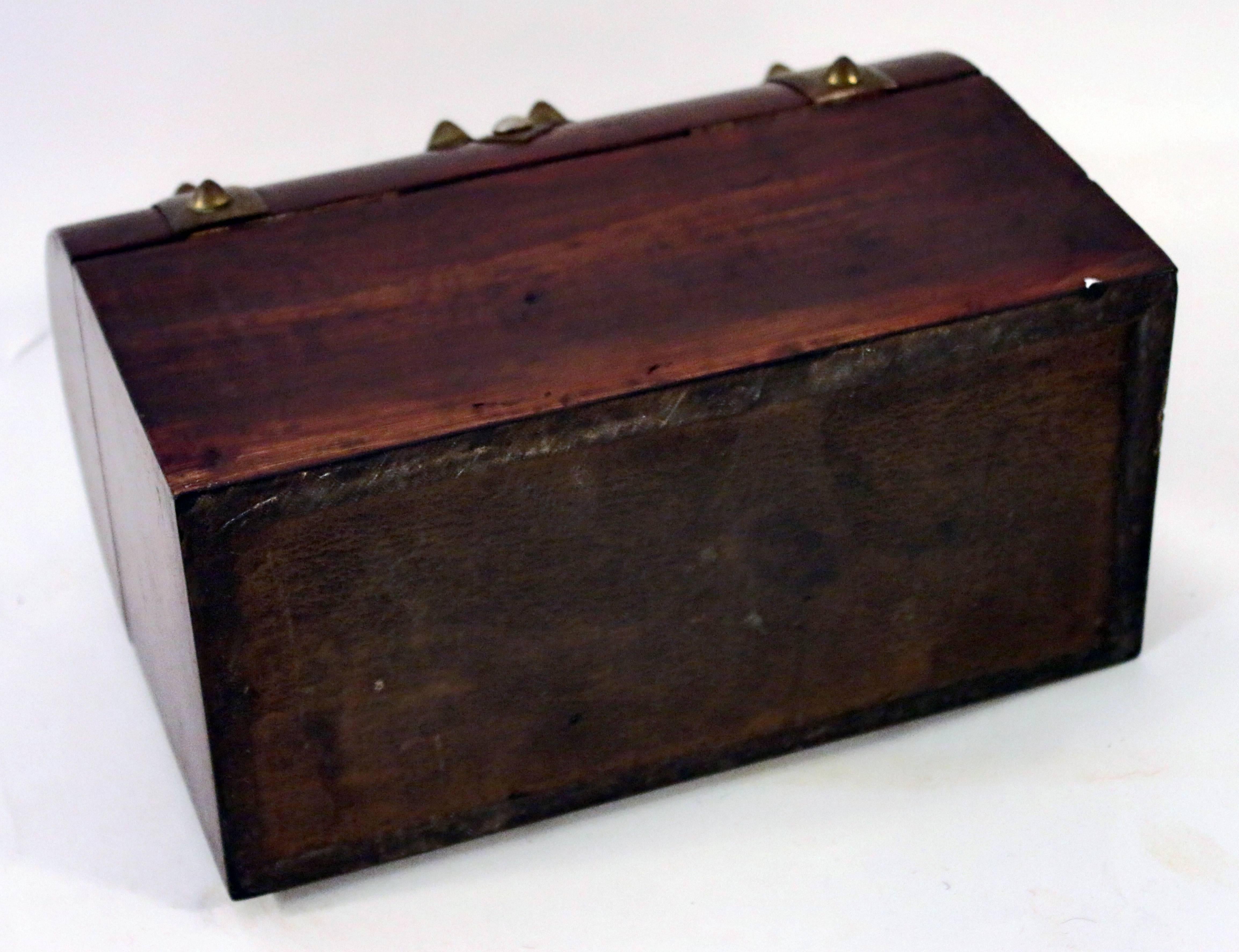 19th Century Domed Walnut File Box In Good Condition In Savannah, GA