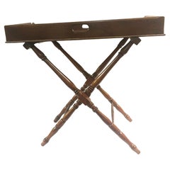 Serviertische aus Holz