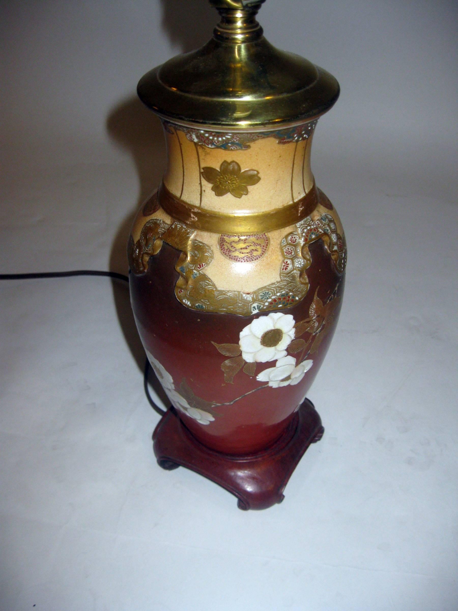 Satsuma-Porzellanvase-Tischlampe aus dem 19. Jahrhundert (Emailliert) im Angebot