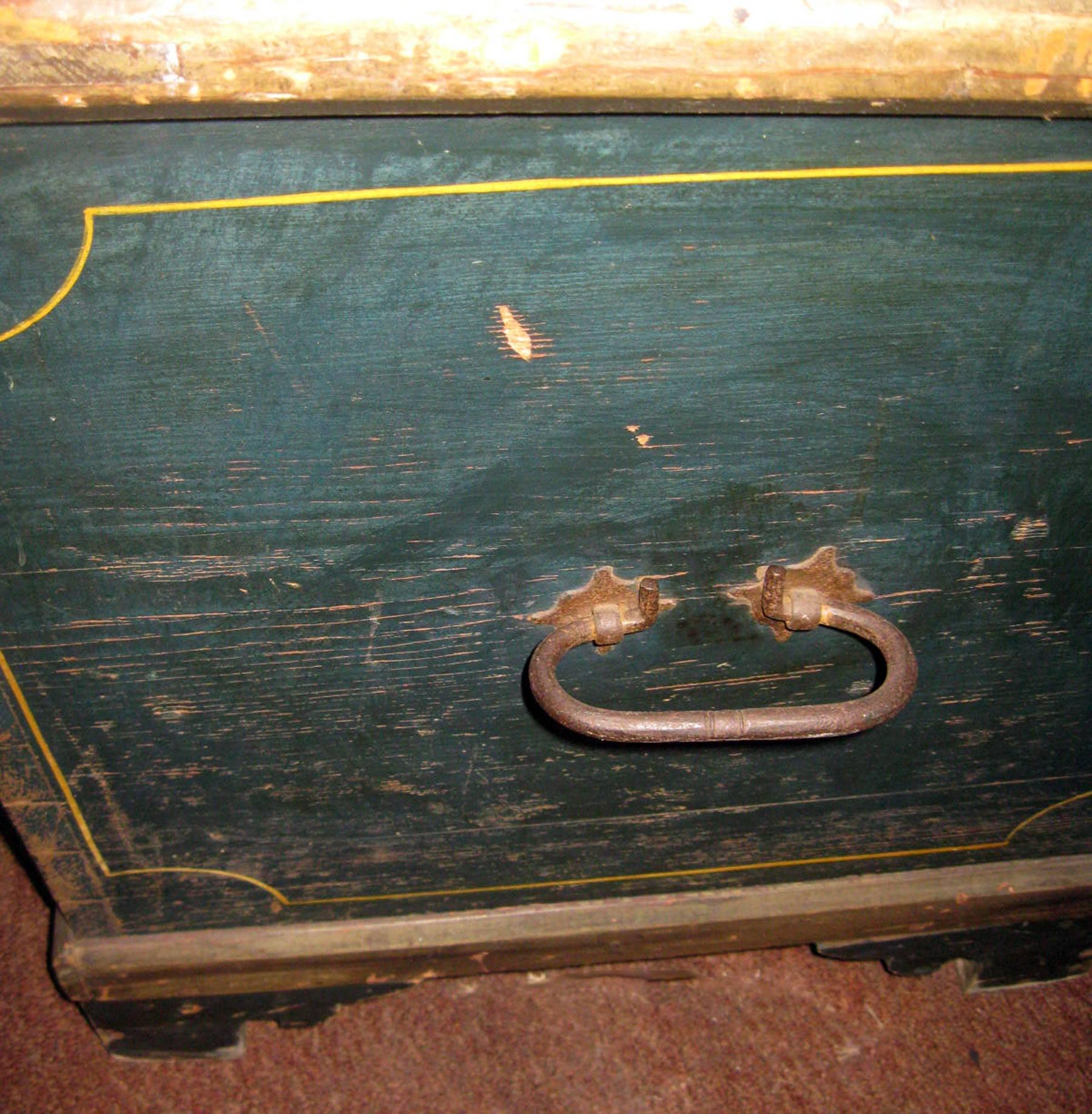 Primitive American Pennsylvania Dutch Stenciled Blanket Chest