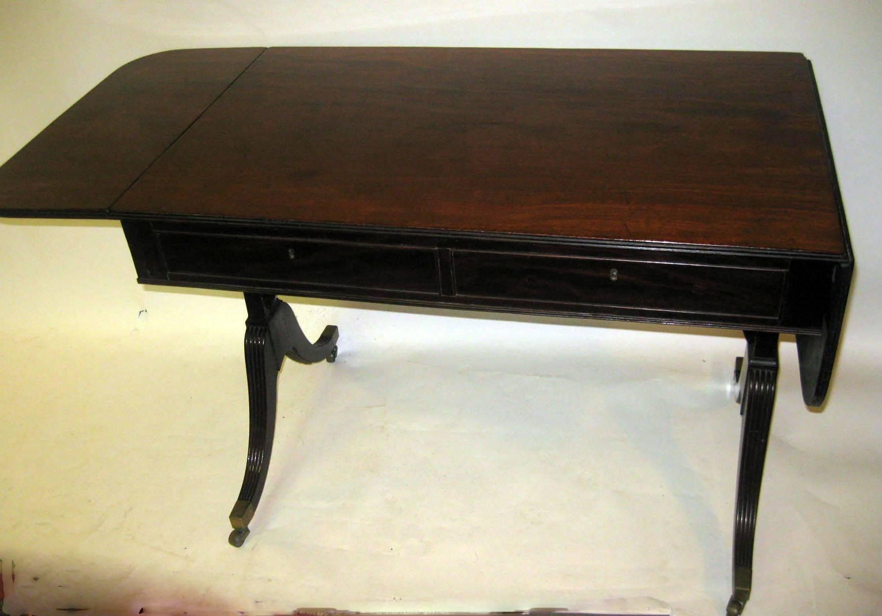Early 19th Century 19th century Mahogany Regency Sofa Table For Sale