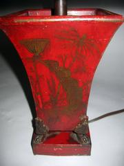 Coppia di lampade Tole Chinoiserie del XIX secolo