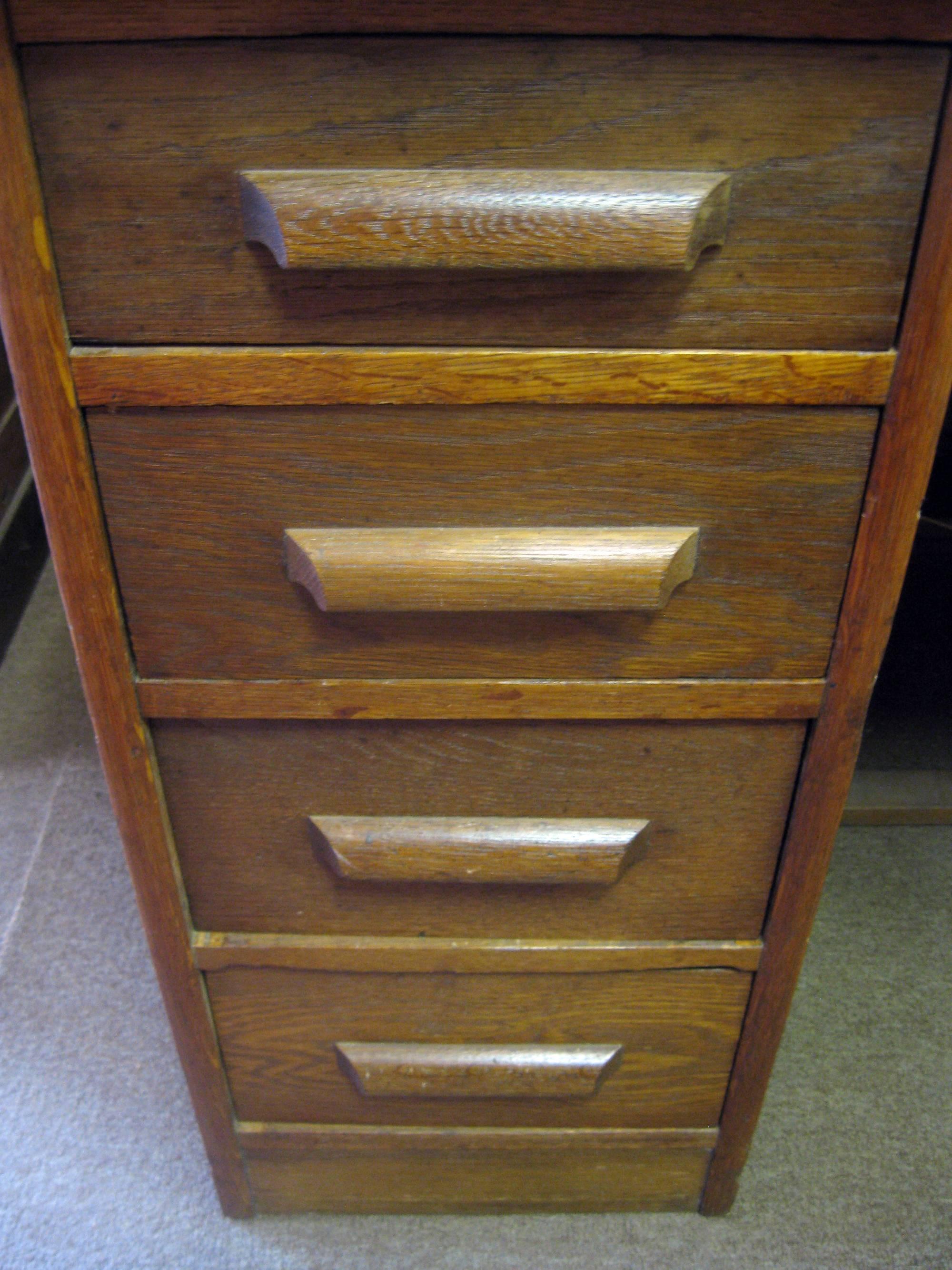 Early 20th Century 19th Century American Oak Roll Top Desk