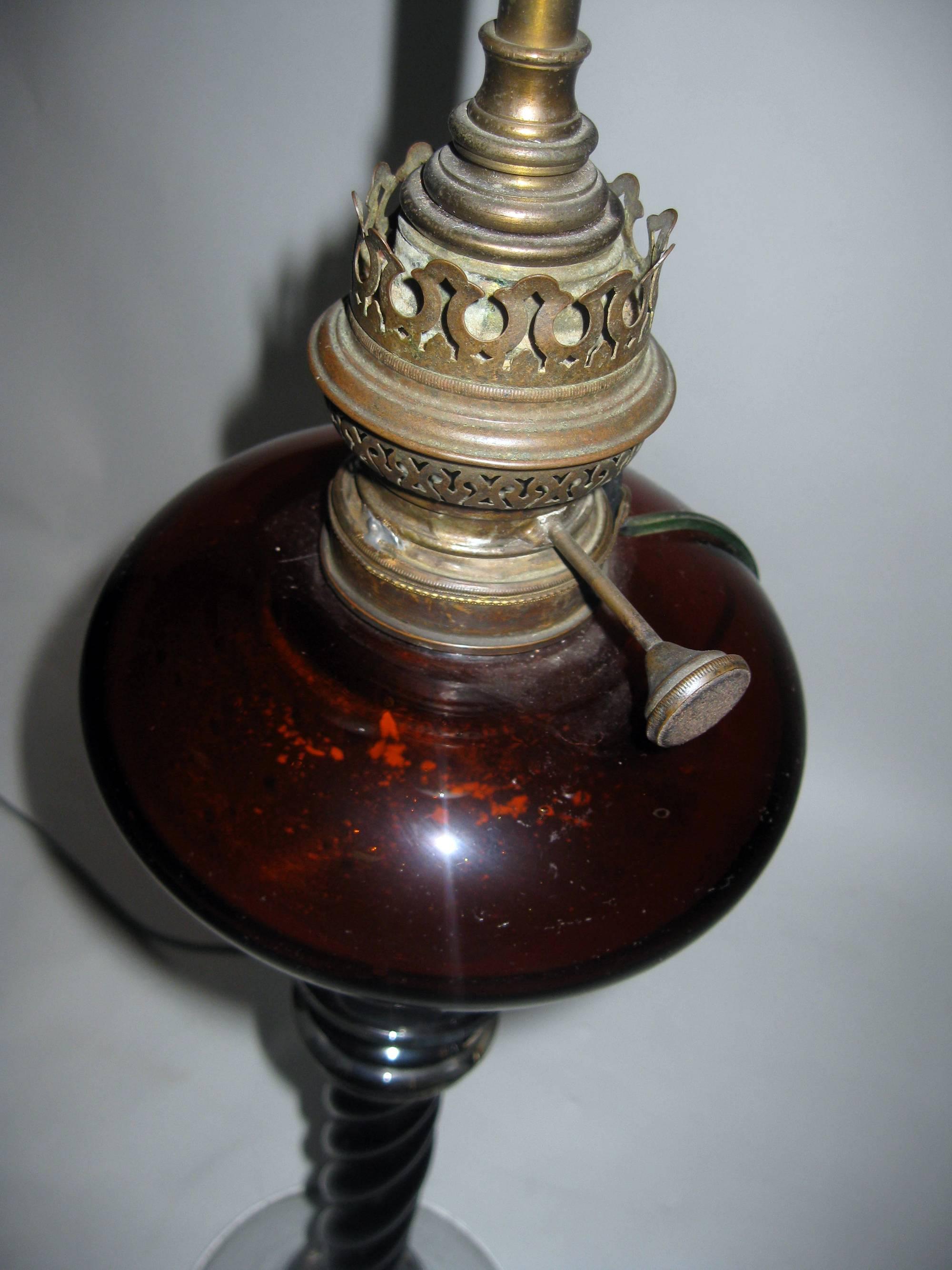 19th century American Twisted Cranberry Glass Column Lamp For Sale 1