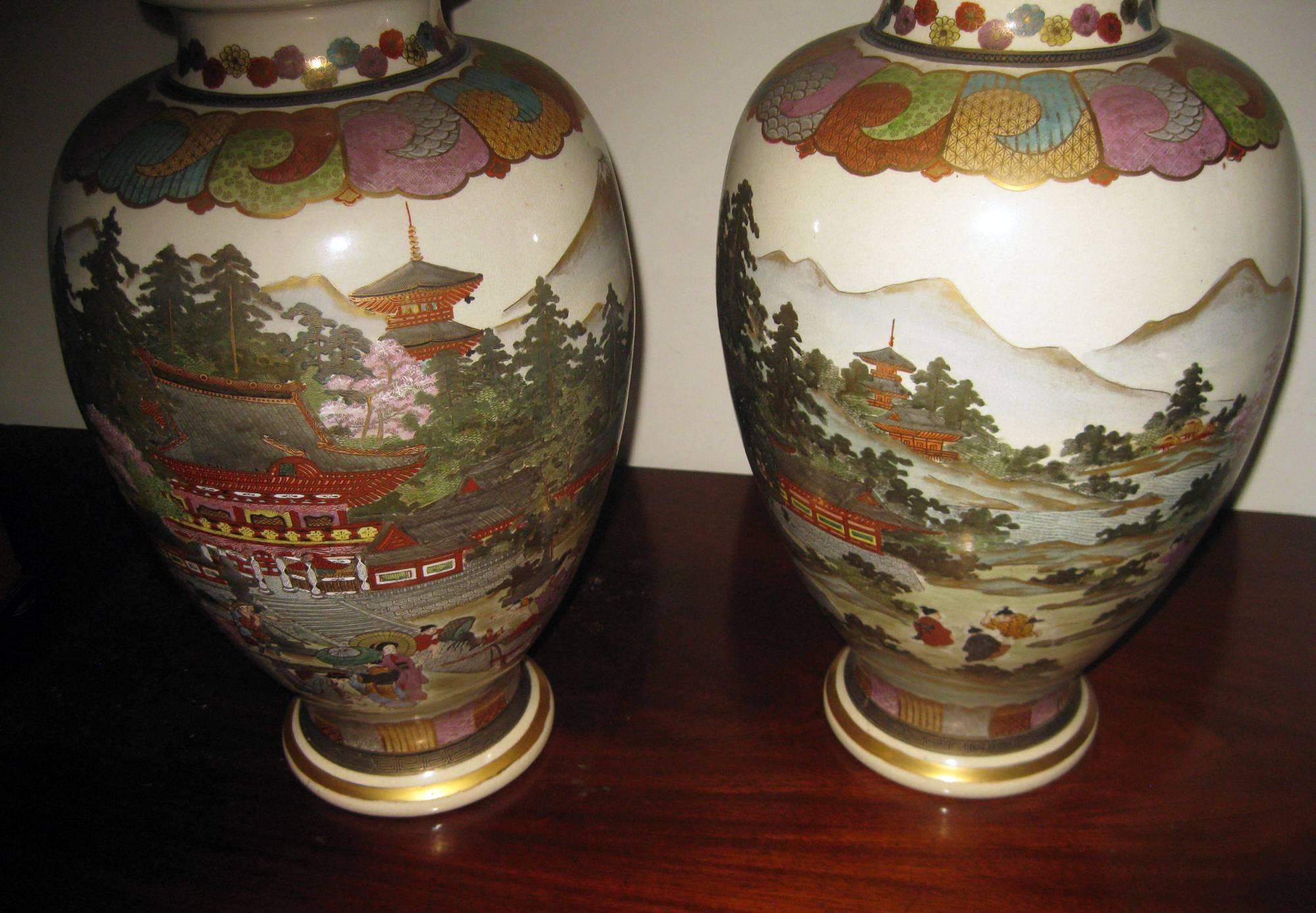 20th century Japanese Satsuma Vase, Pair (Japonismus)