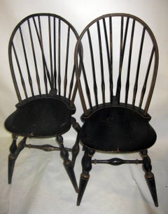 19th Century Set of Eight American Windsor Chairs with Original Paint