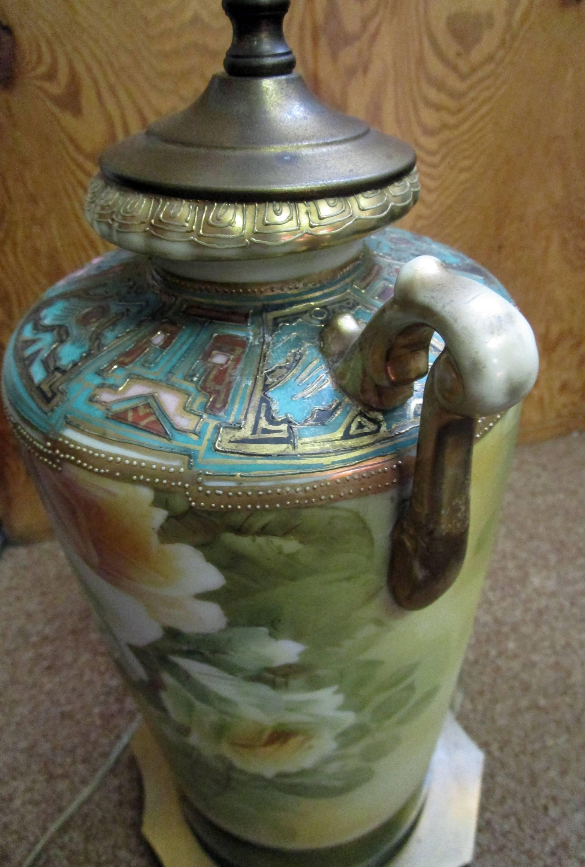 Japanese 19th century Nippon Moriage Urn Lamp with Roses For Sale