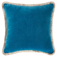Cuscino in velluto verde acqua con frange beige, realizzato a Como, Italia