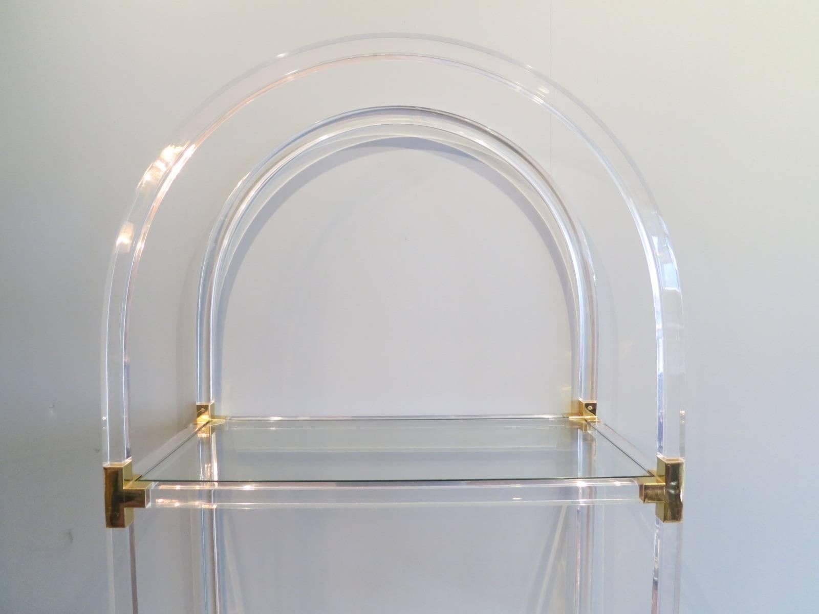 Lucite and Brass Étagère In Excellent Condition In London, GB