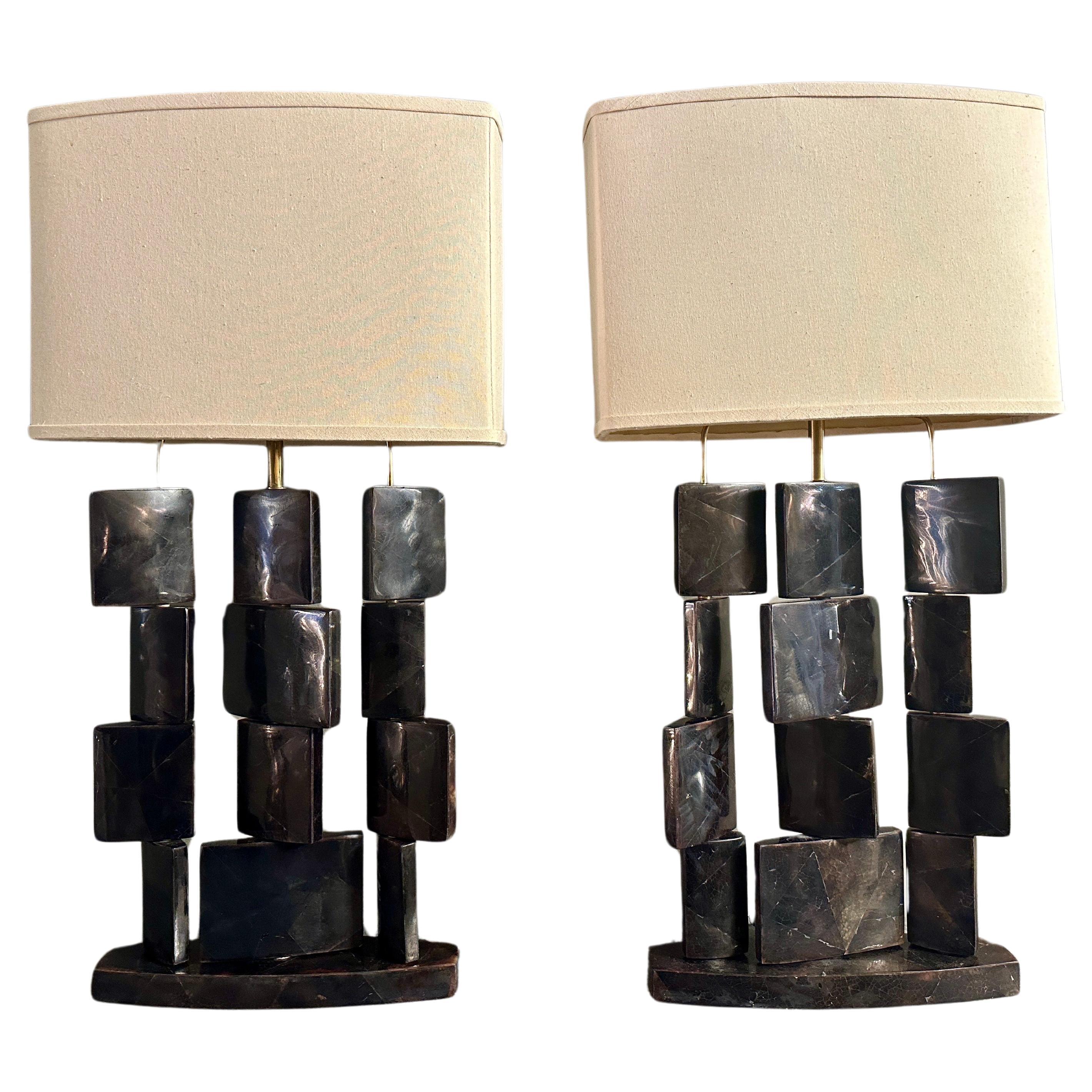 Paire de lampes de table en laiton et coquillage de R&Y Augousti Paris  en vente