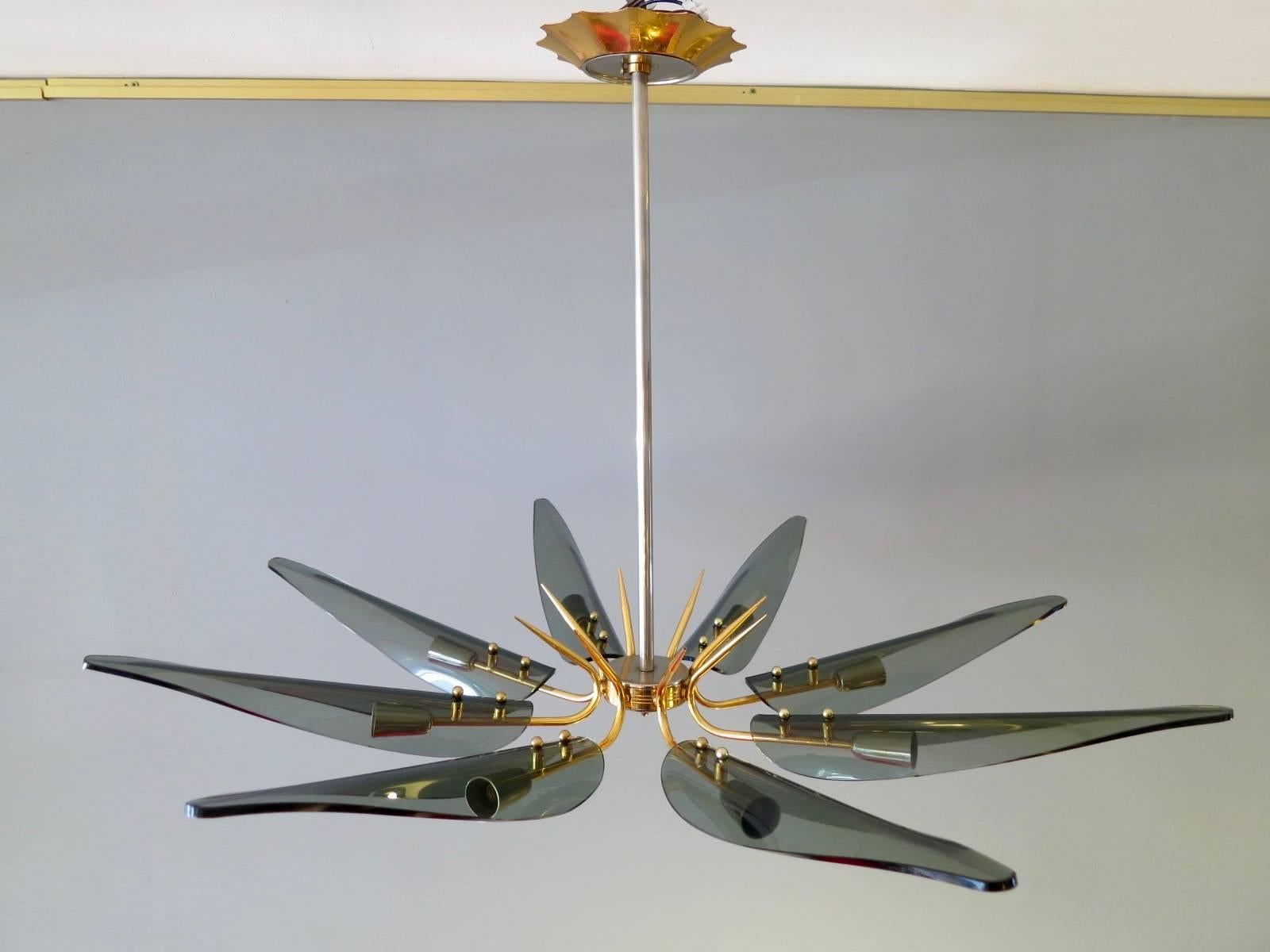 Mid-Century Modern Italian Mid-Century Chandelier in the Style of Fontana Arte For Sale