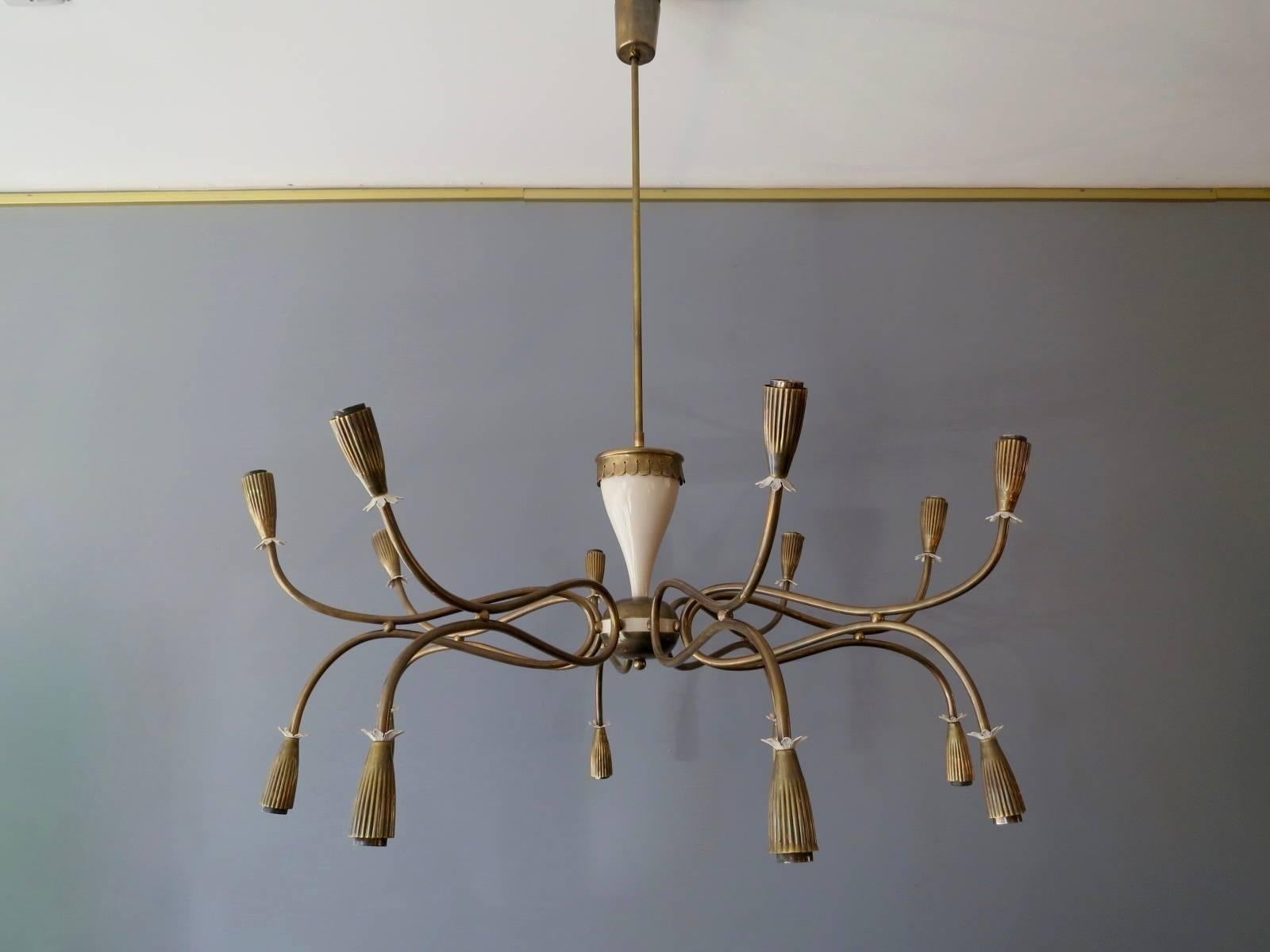 Italian Mid-Century Chandelier Attributed to Arredoluce 2