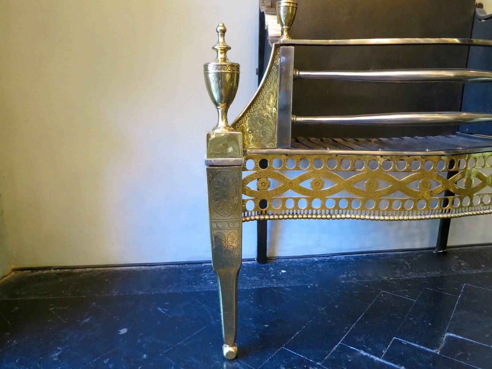 Antique Irish Brass and Steel Fire Grate  In Good Condition In London, GB