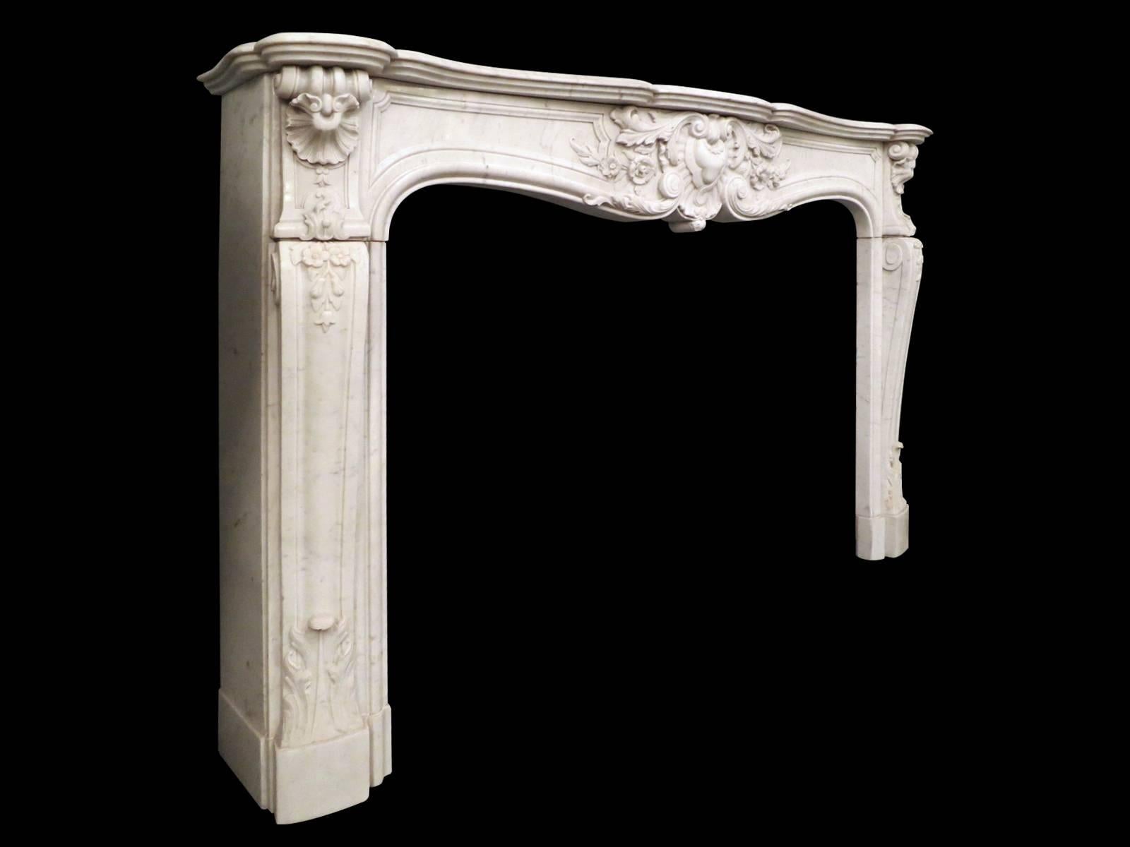 French 19th Century Louis XV Style Marble Fireplace Mantel In Good Condition In London, GB
