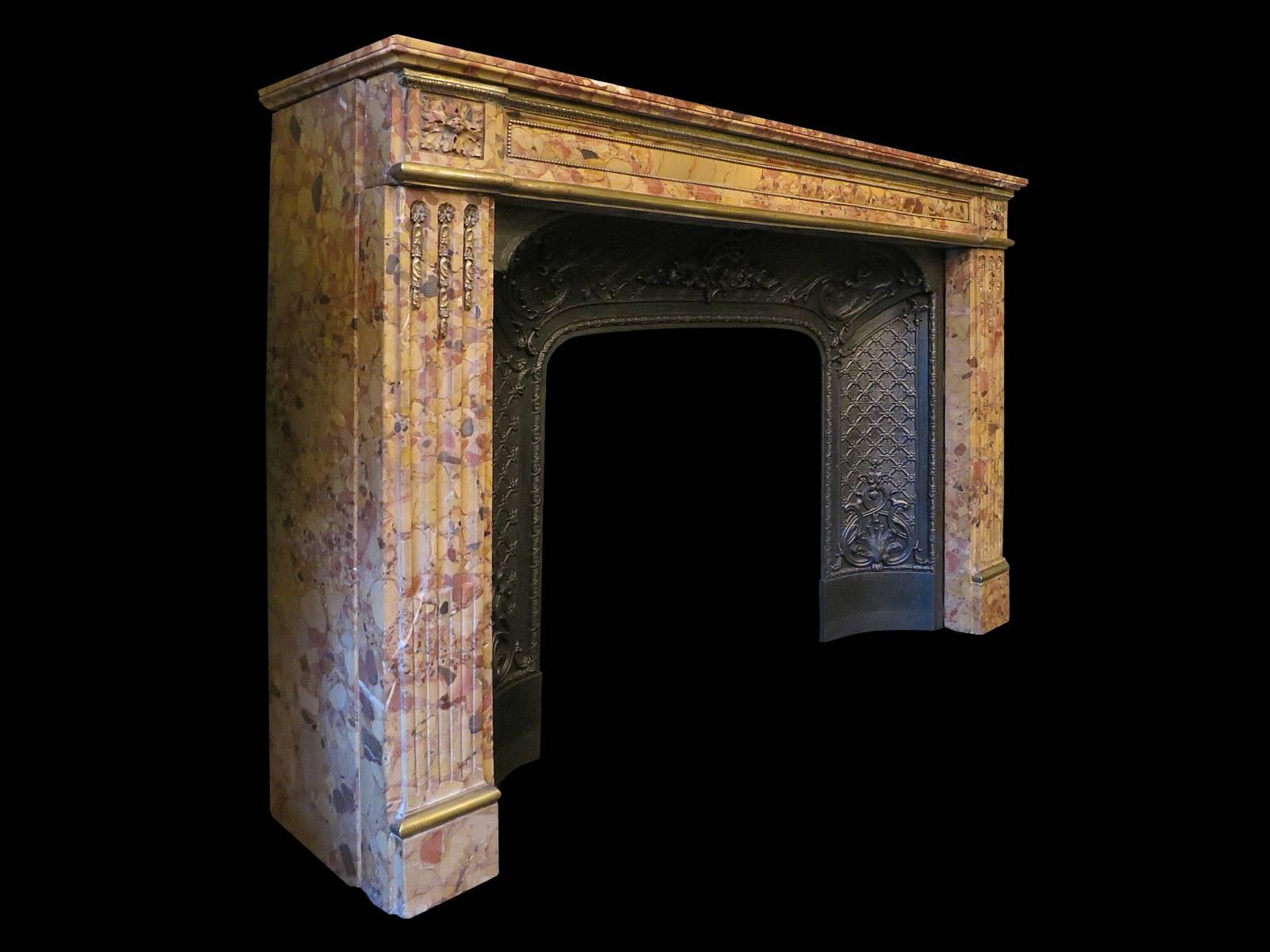 Cheminée ancienne Louis XVI en marbre Breche d'Alep  Bon état - En vente à London, GB