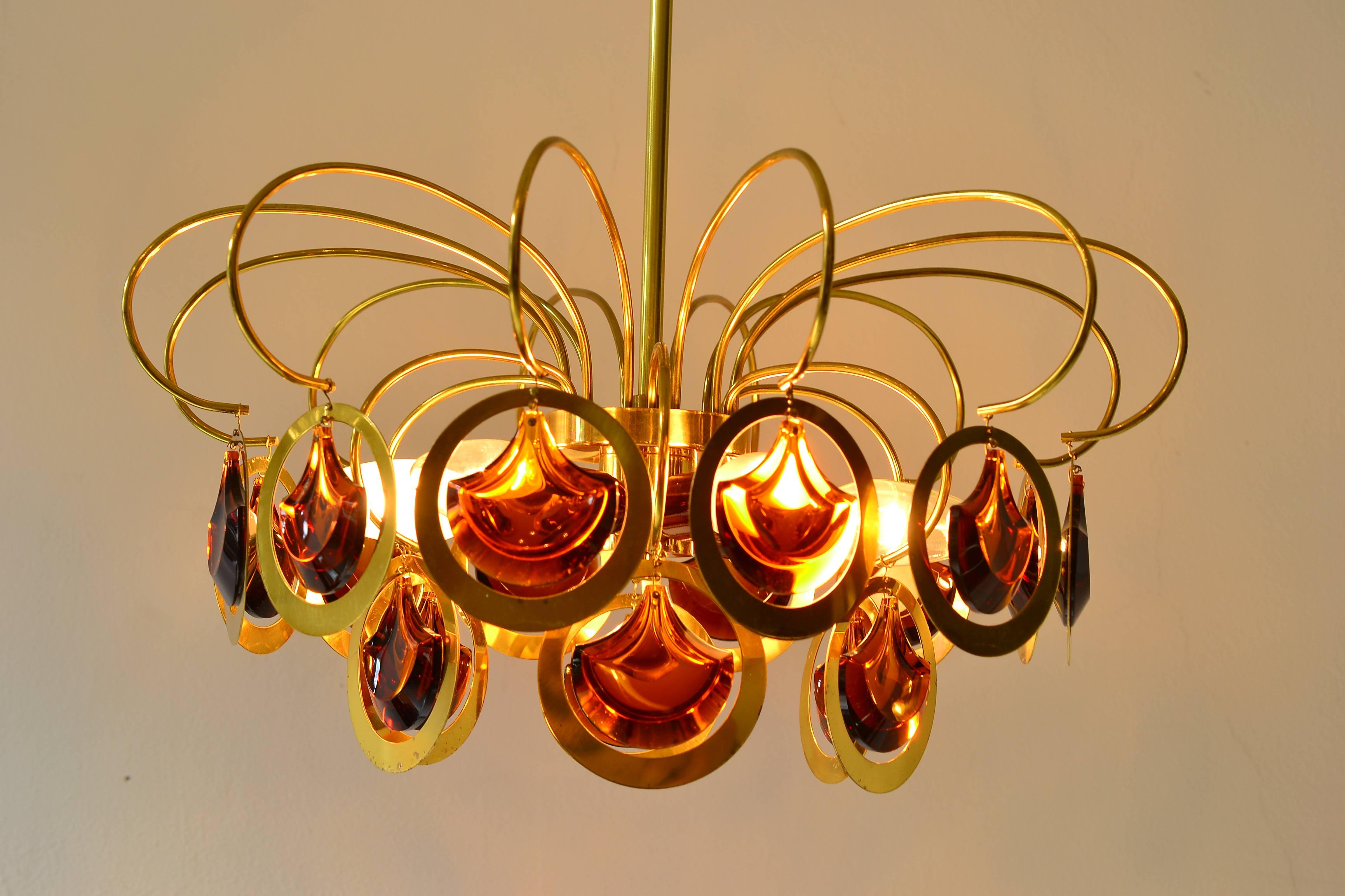 Italian Brass and Glass Chandelier in the Style of Sciolari For Sale 1