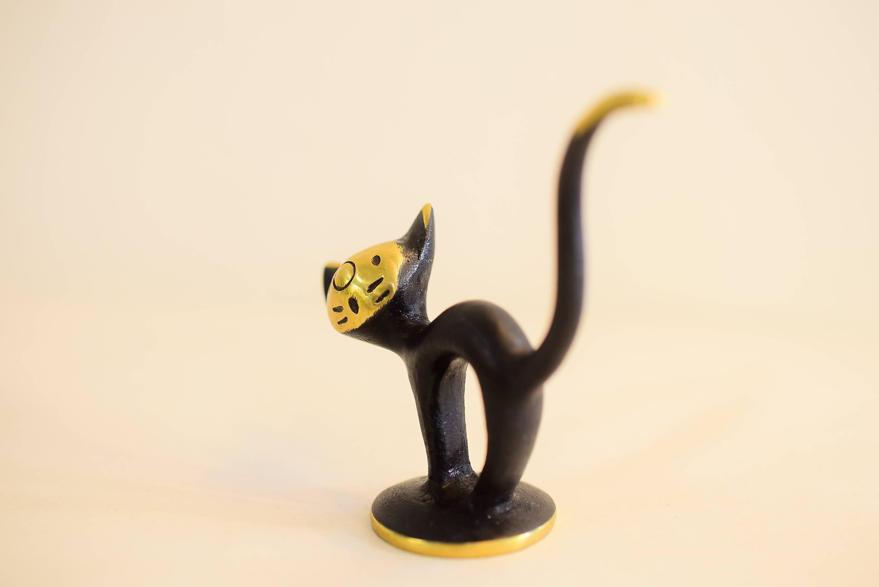 Cat figurine by Walter Bosse original condition.