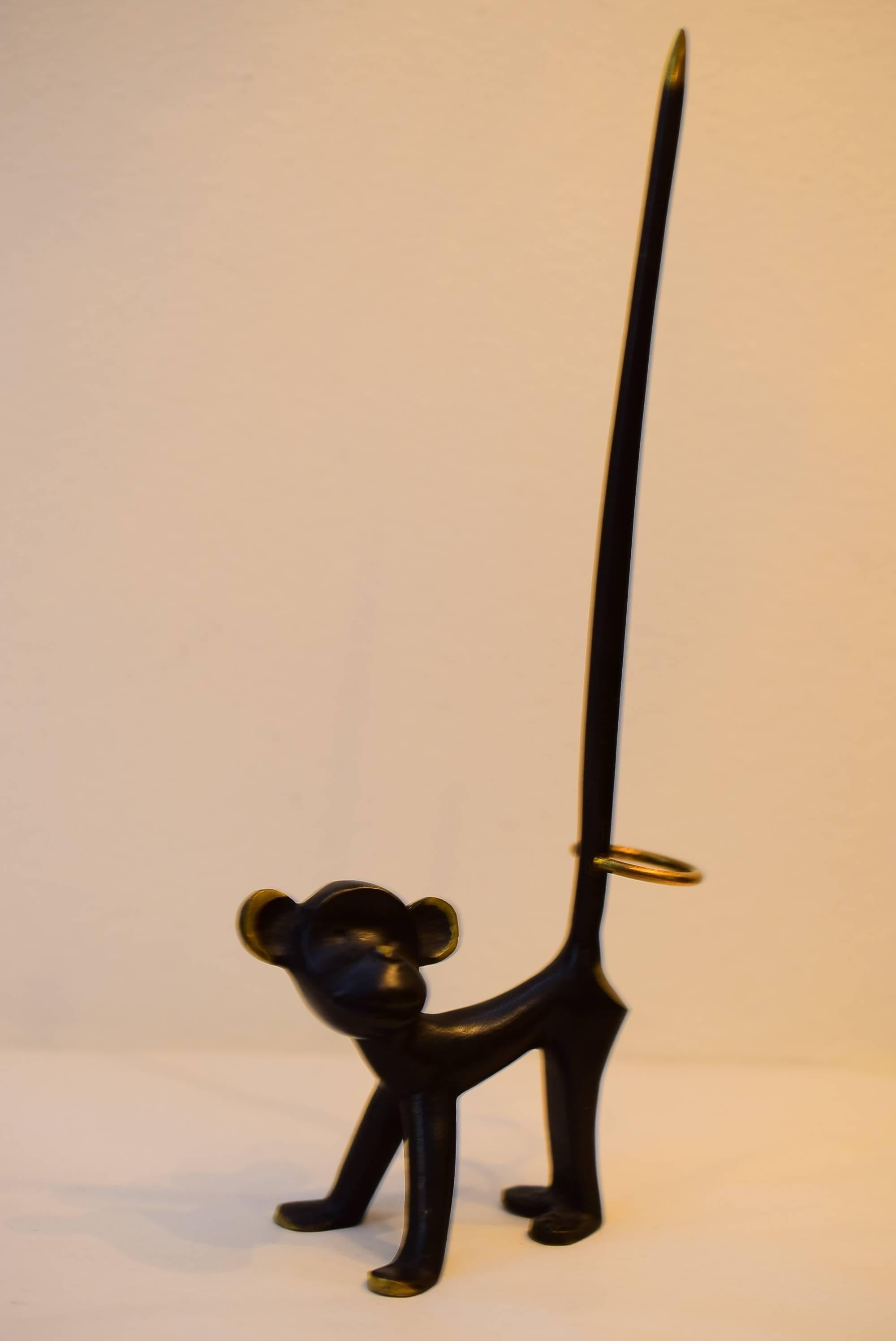 Figurine de singe Walter Bosse en laiton, porte-bretzel, porte-bague Figurine de singe en laiton autrichien, généralement destinée à être utilisée comme porte-bretzel, pièce décorative, convient très bien comme porte-bague.