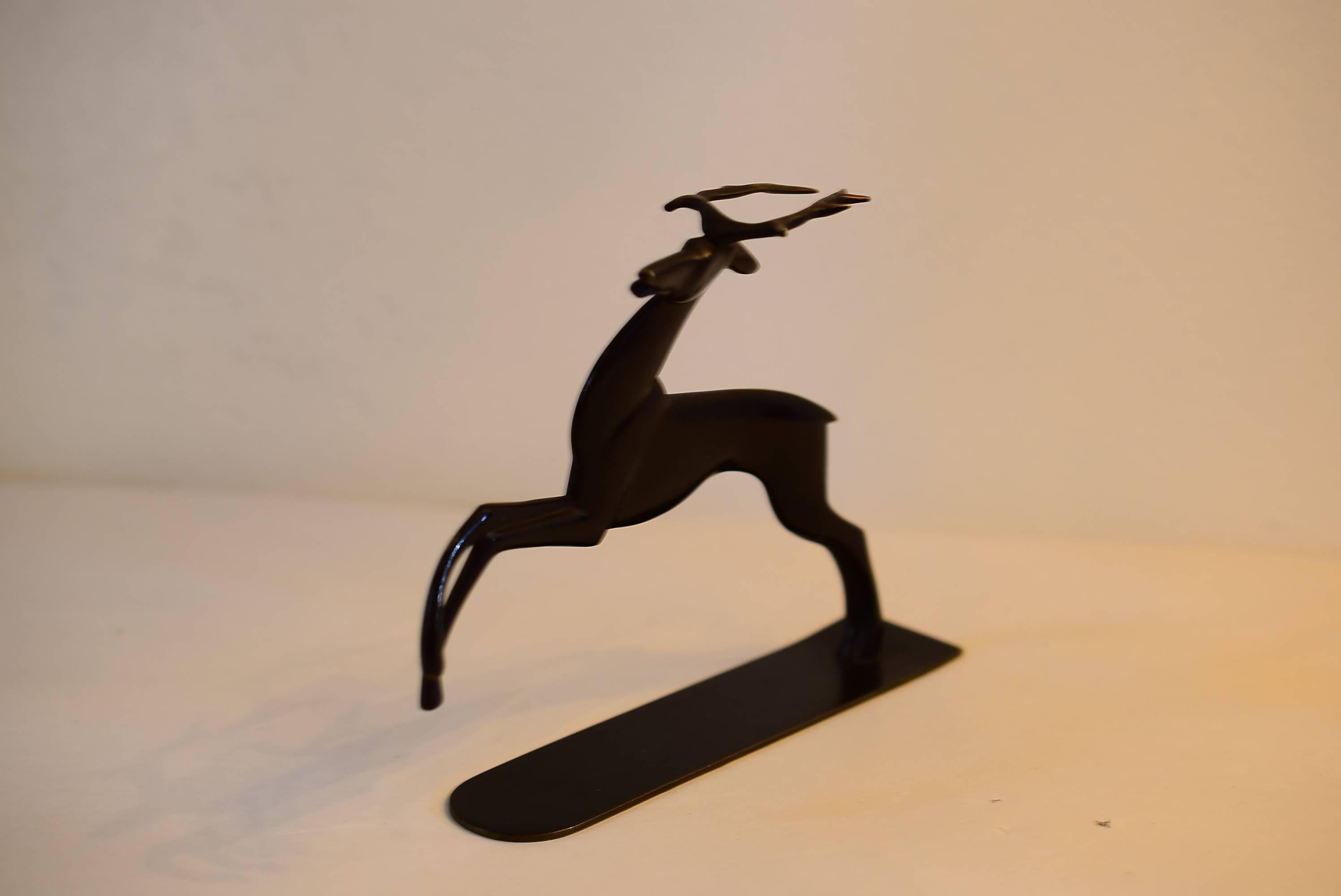 Autrichien Figurine de cerf en bois de Richard Rohac en vente