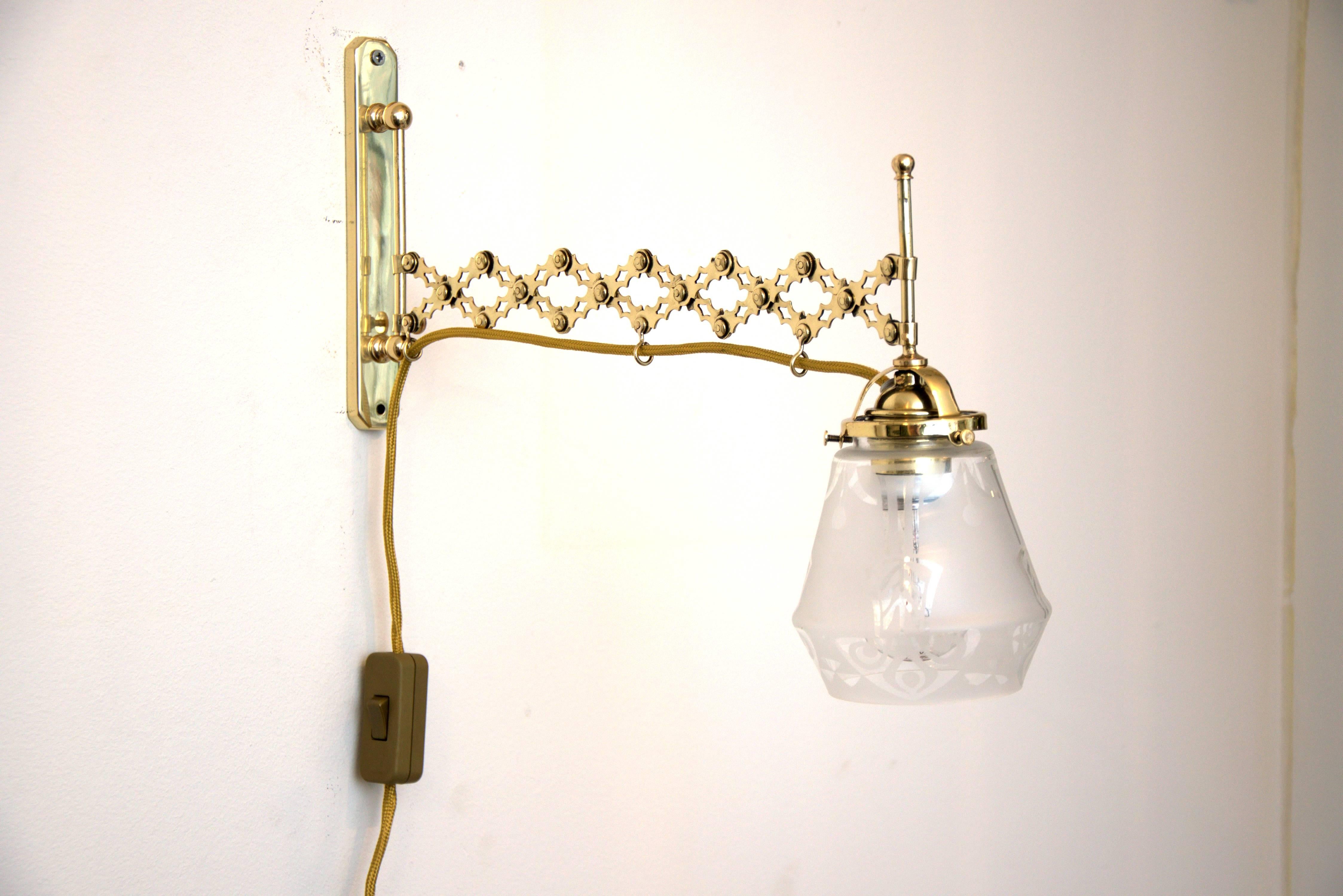 Early 20th Century Two Art Deco Extendable Wall Lamps with Original Glass