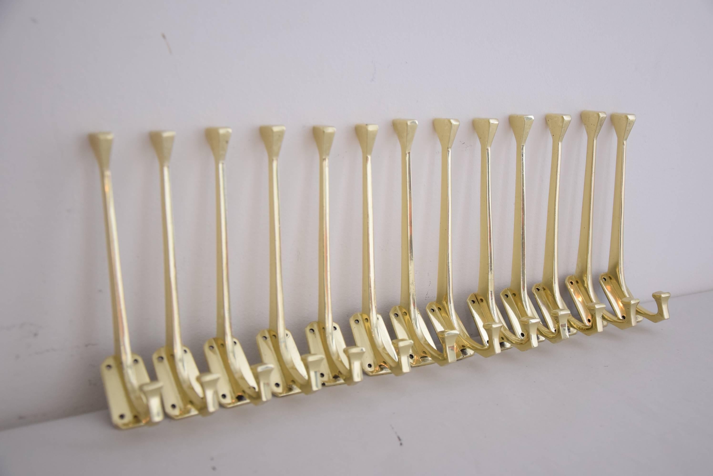 13 Jugendstil Wall Hooks In Excellent Condition For Sale In Wien, AT