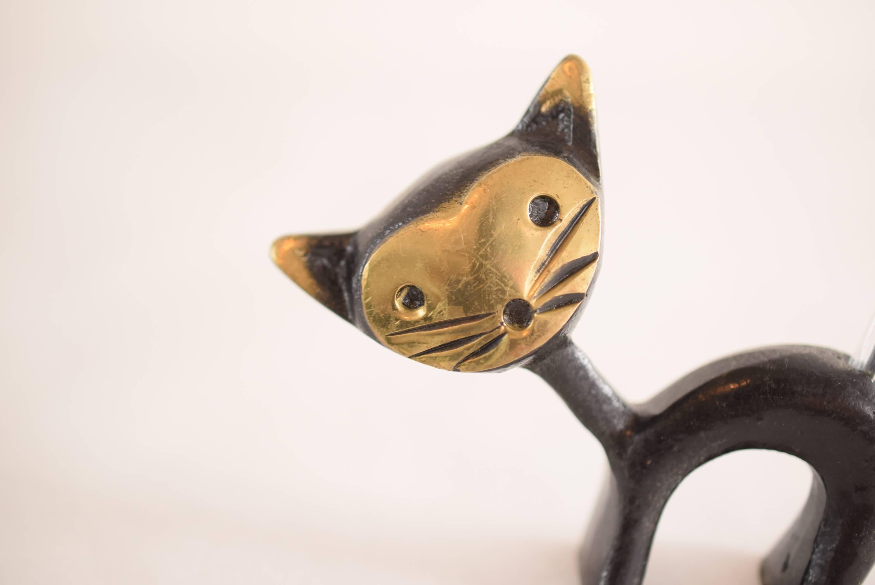 Only One cat pencile holder by Walter Bosse.
Original condition.
Attention we still have 1 piece.

